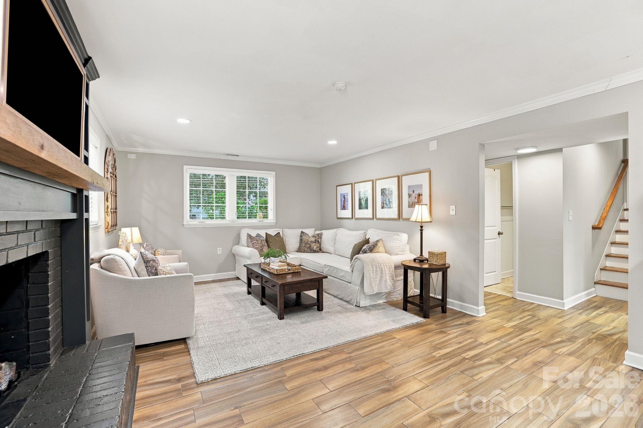 Single Family Residence at 4001 Sussex Avenue, Charlotte, photo 10 of 29