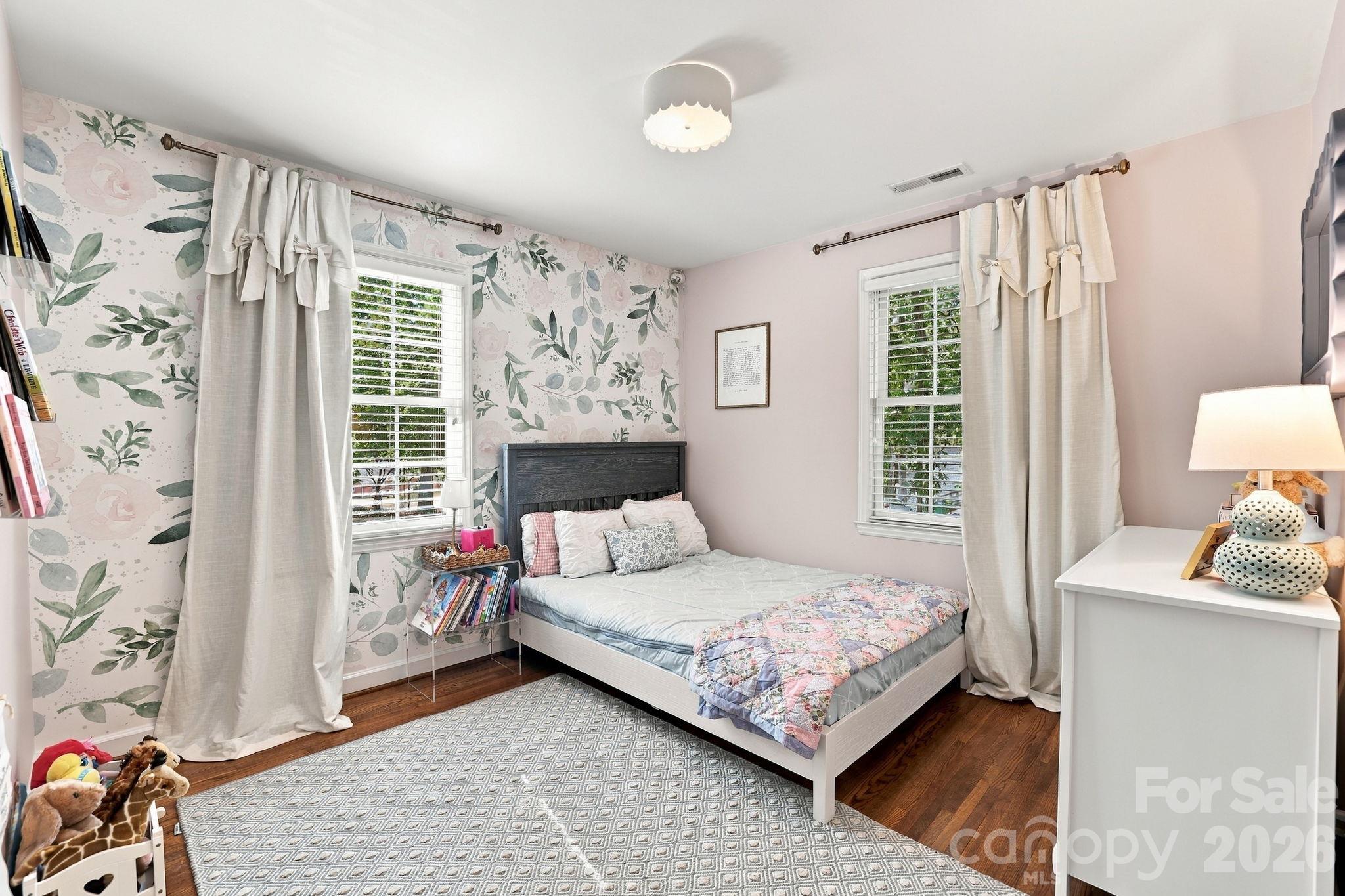 Single Family Residence at 4001 Sussex Avenue, Charlotte, photo 16 of 29