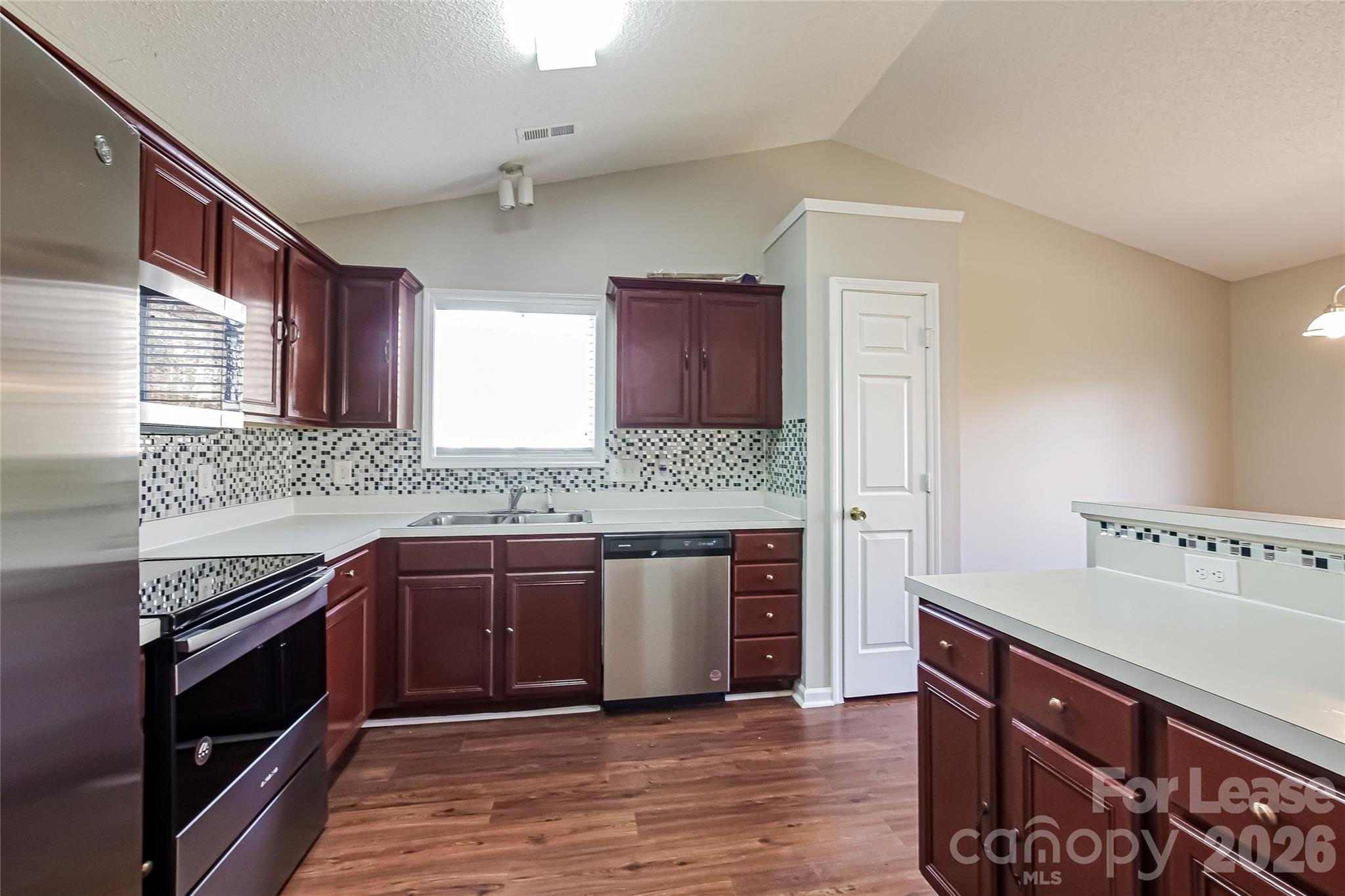 Single Family Residence at 1012 Missouri River Lane, Monroe, photo 2 of 12