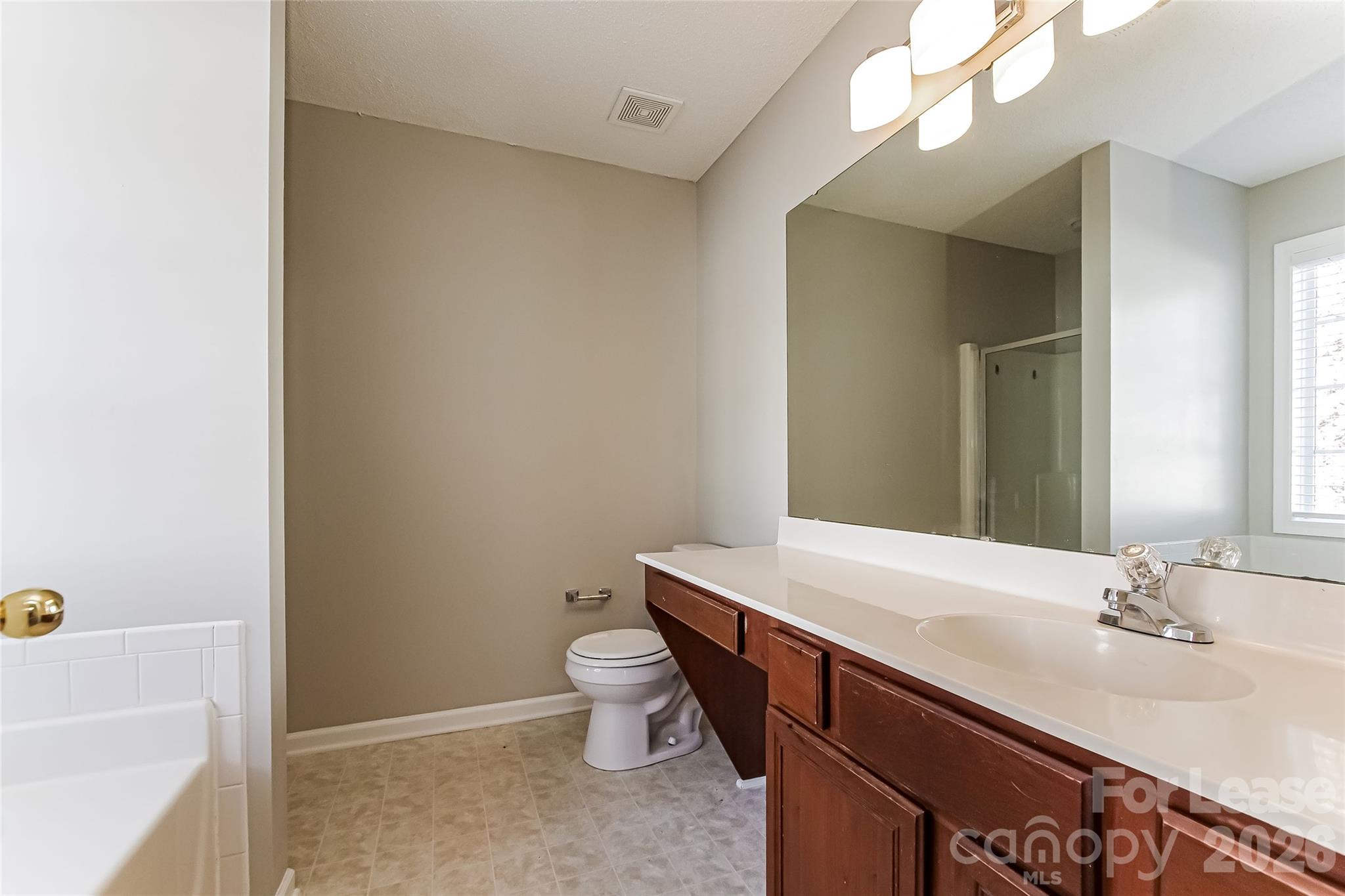 Single Family Residence at 1012 Missouri River Lane, Monroe, photo 10 of 12