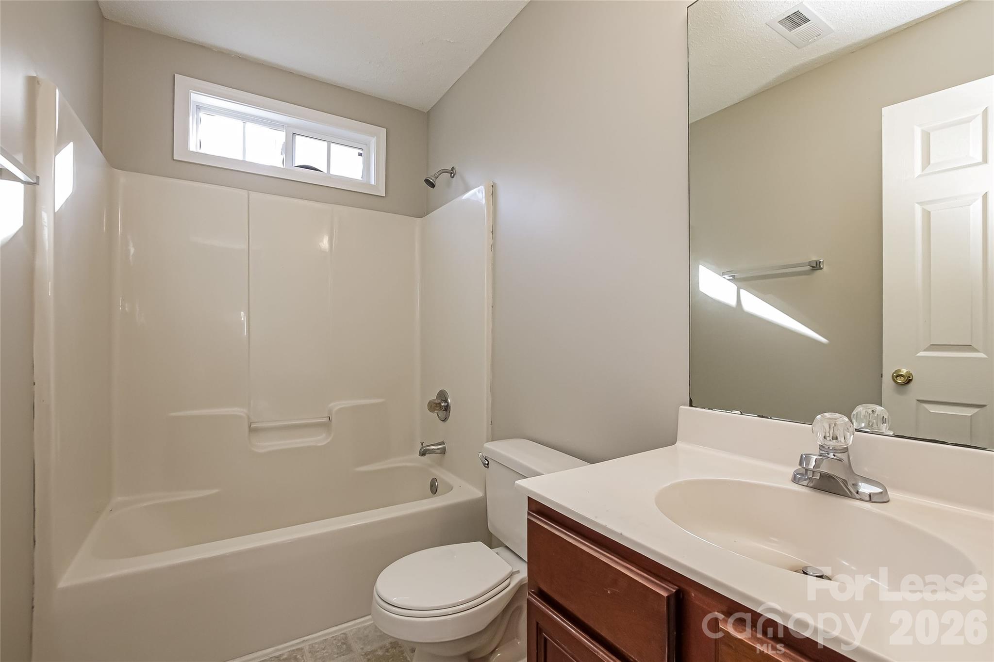 Single Family Residence at 1012 Missouri River Lane, Monroe, photo 11 of 12