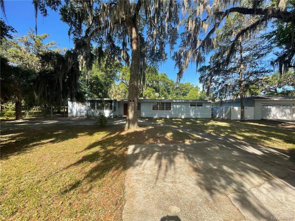 Single Family Residence at 120 NW Magnolia CIR, CRYSTALRIVER FL 34428, Crystal River, photo 3 of 46