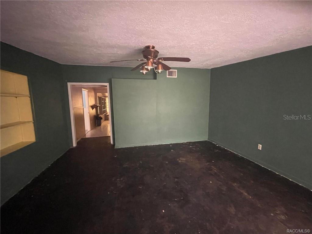 Single Family Residence at 120 NW Magnolia CIR, CRYSTALRIVER FL 34428, Crystal River, photo 11 of 46