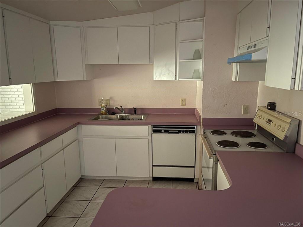 Single Family Residence at 120 NW Magnolia CIR, CRYSTALRIVER FL 34428, Crystal River, photo 19 of 46