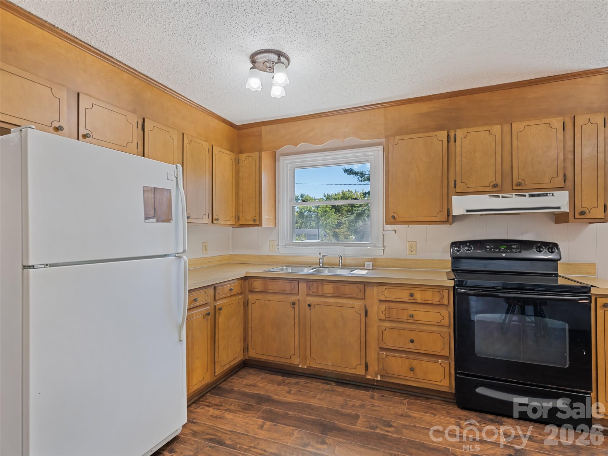 Single Family Residence at 1188 Eastbrook Drive, Hendersonville, photo 13 of 22