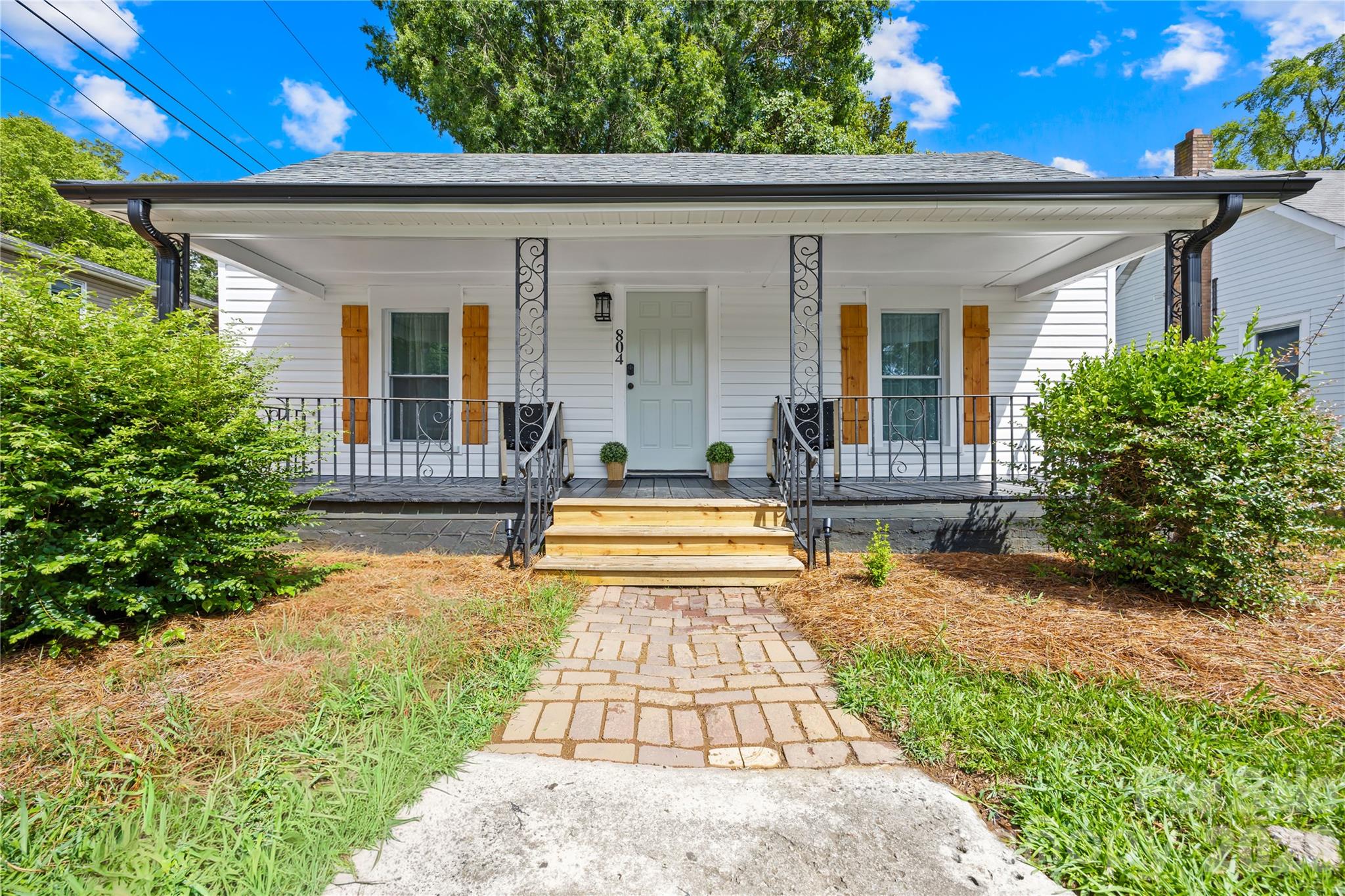Single Family Residence at 804 Jackson Street, Salisbury, photo 3 of 16