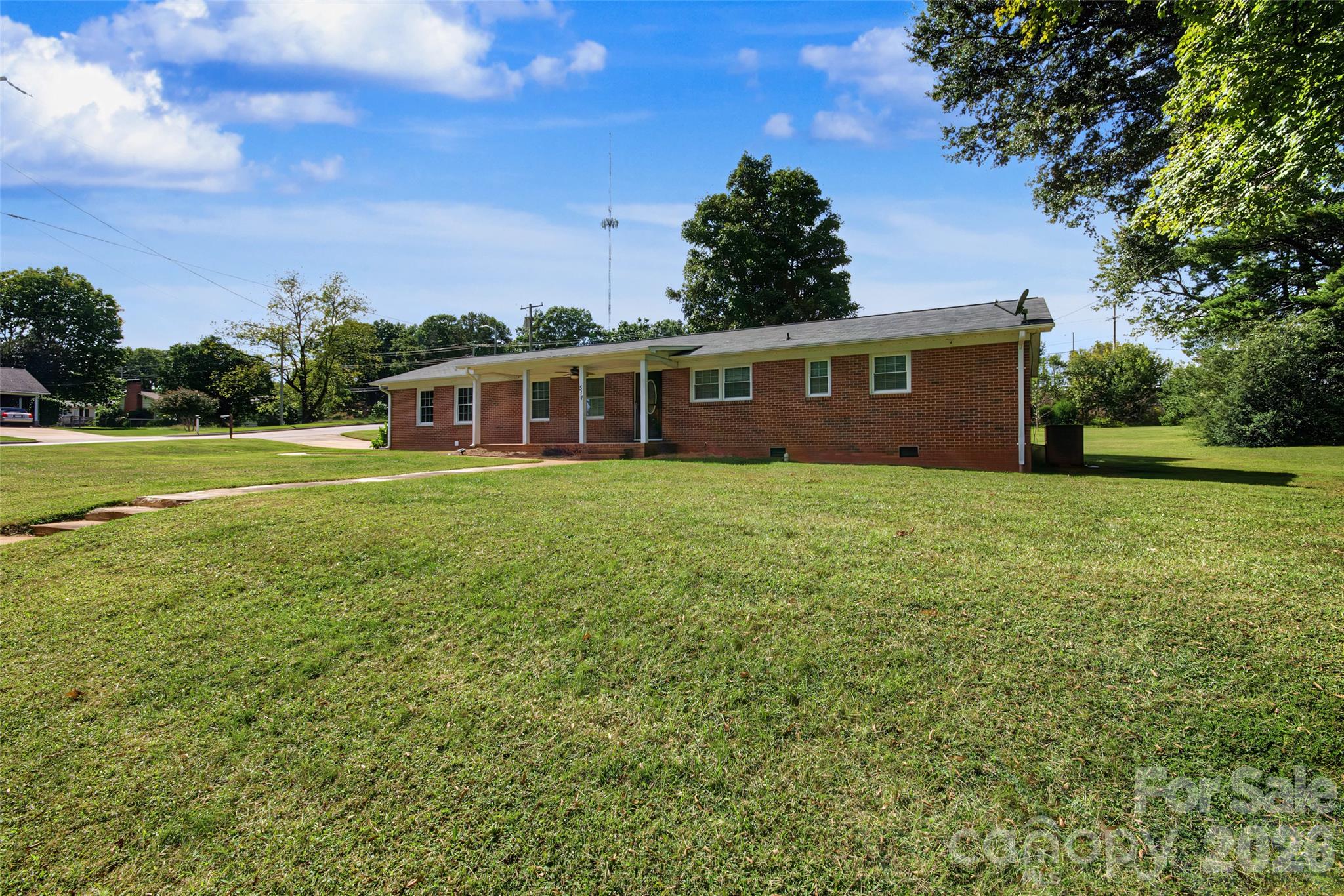 Single Family Residence at 517 N Carolina Avenue, Statesville, photo 2 of 18
