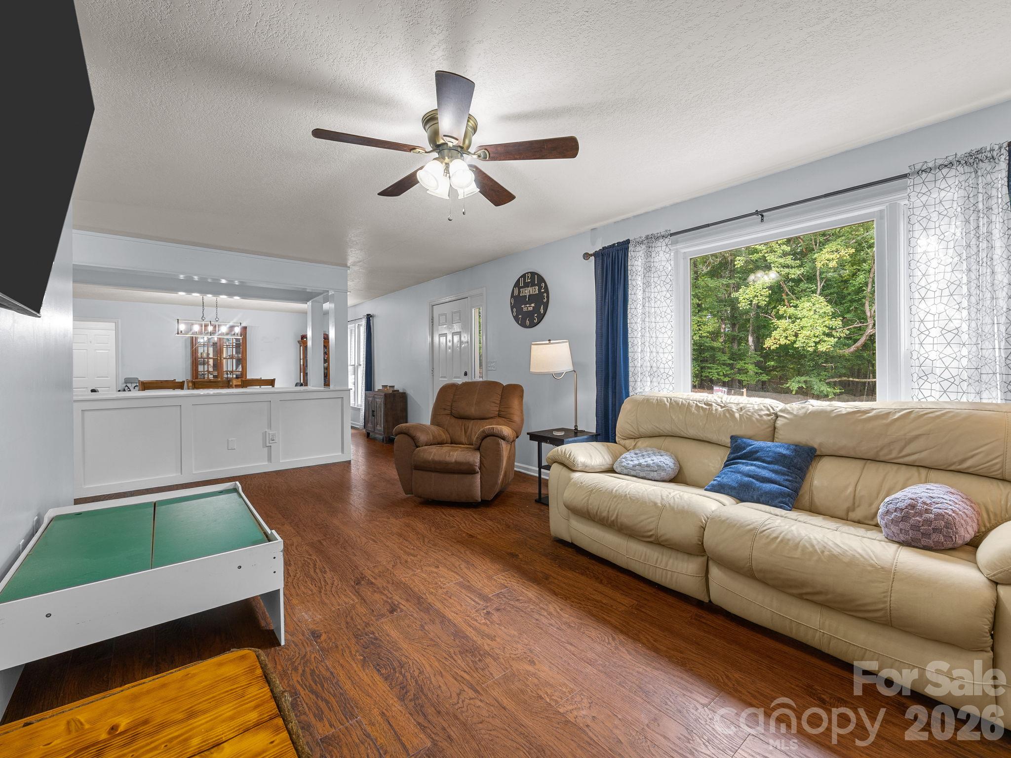 Single Family Residence at 101 Catherine Drive, Columbus, photo 4 of 45