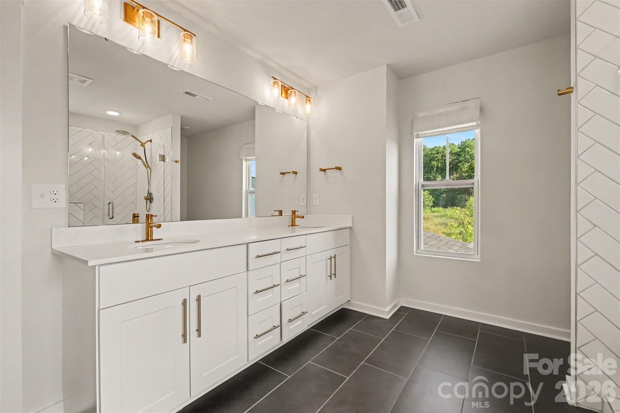 Single Family Residence at 14107 Belmont Greene Drive, Charlotte, photo 22 of 47