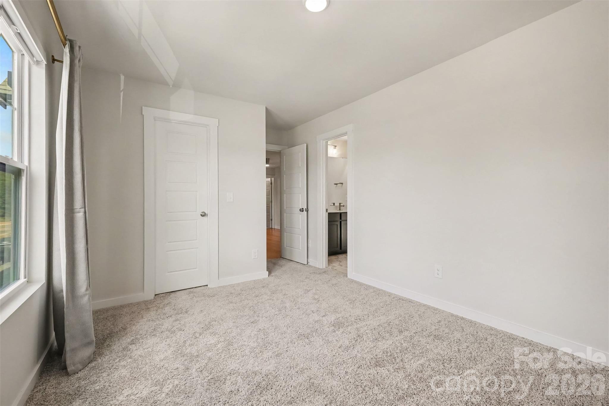 Single Family Residence at 14107 Belmont Greene Drive, Charlotte, photo 35 of 47