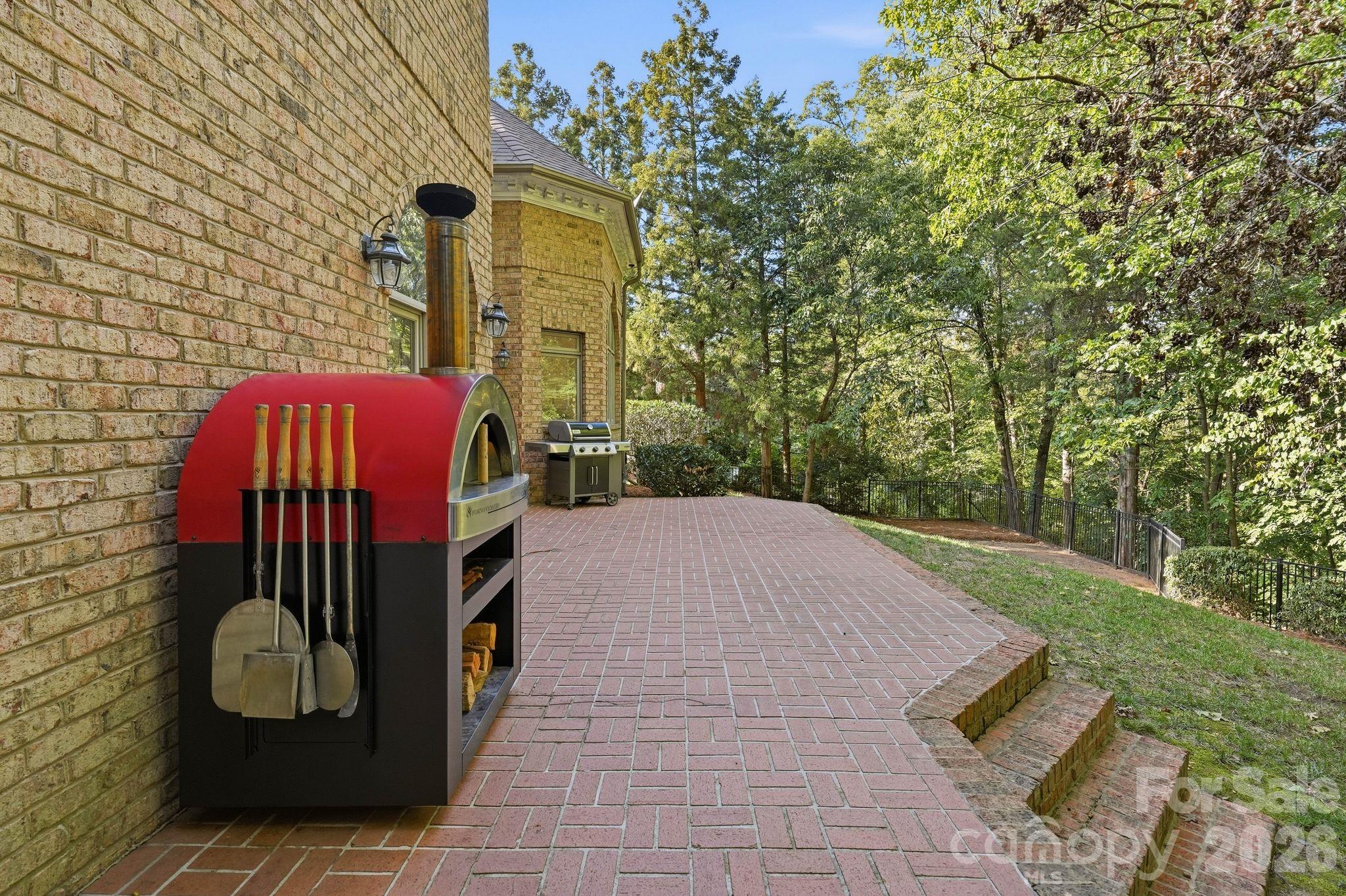 Single Family Residence at 14281 Nolen Lane, Charlotte, photo 38 of 47