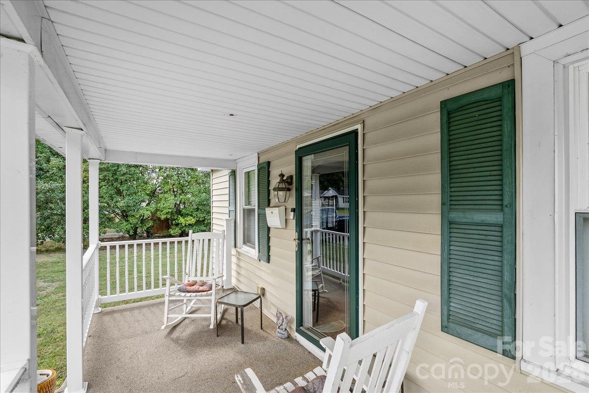 Single Family Residence at 1313 Carolina Avenue, Roanoke Rapids, photo 6 of 28