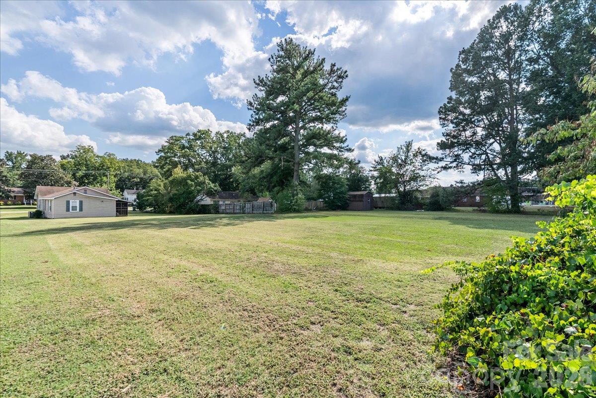 Single Family Residence at 1313 Carolina Avenue, Roanoke Rapids, photo 26 of 28