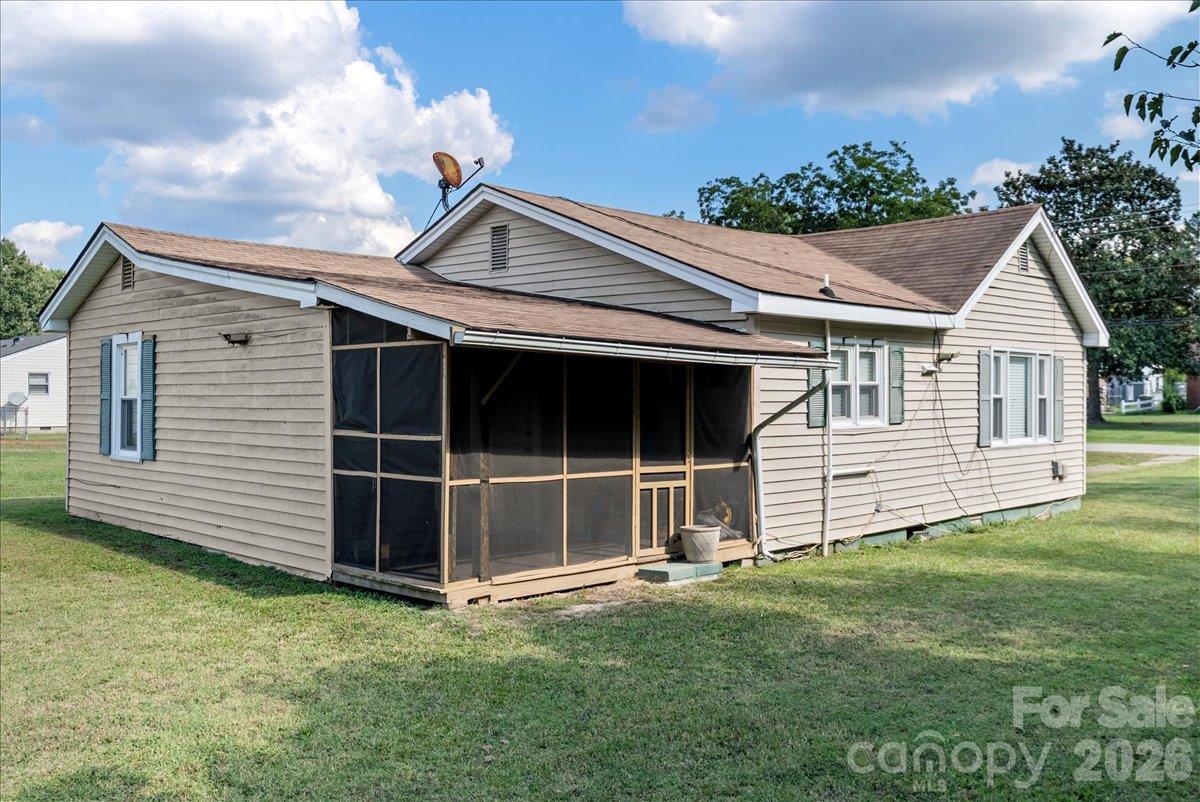 Single Family Residence at 1313 Carolina Avenue, Roanoke Rapids, photo 28 of 28