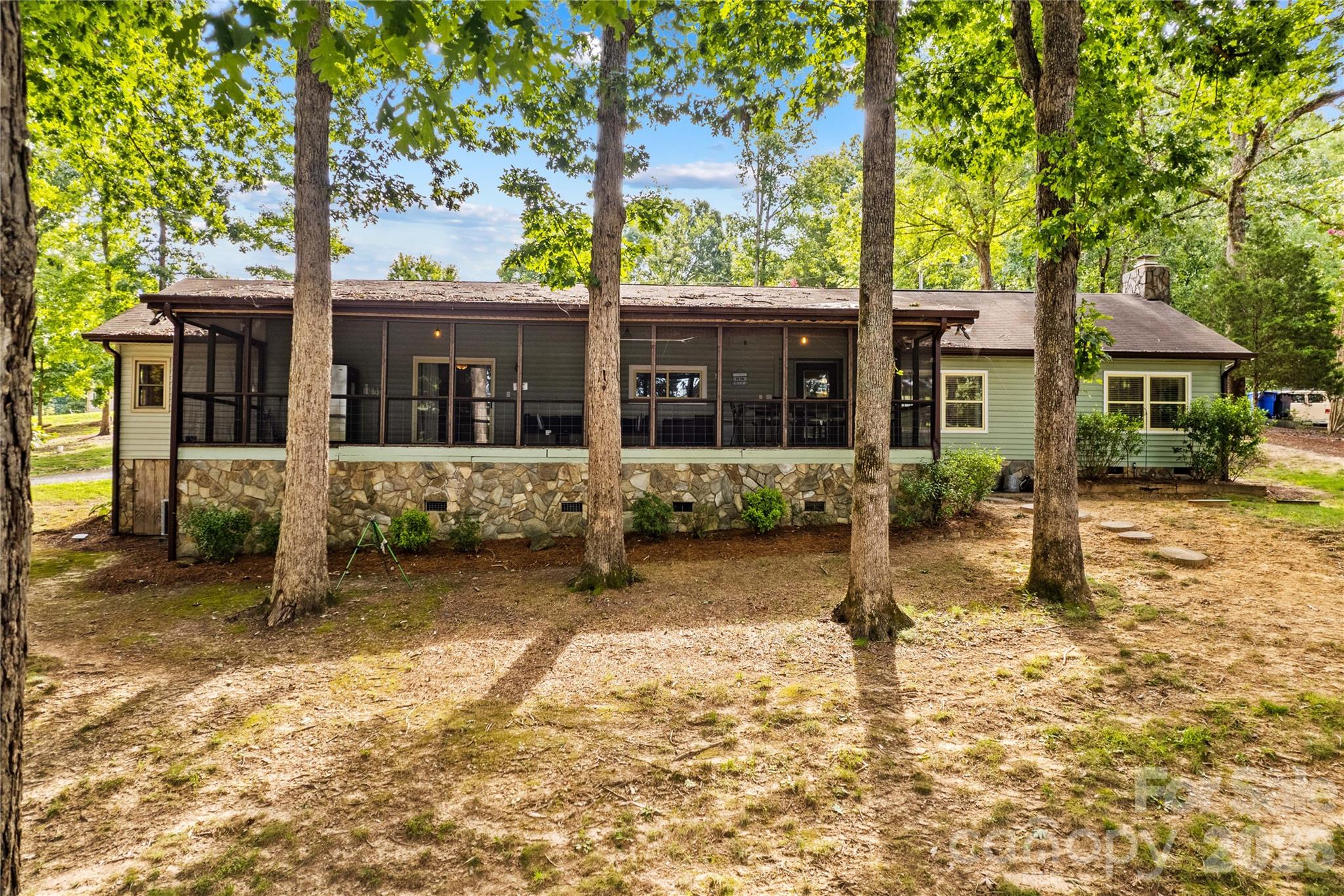 Single Family Residence at 173 Waddell Road, Mooresville, photo 23 of 30