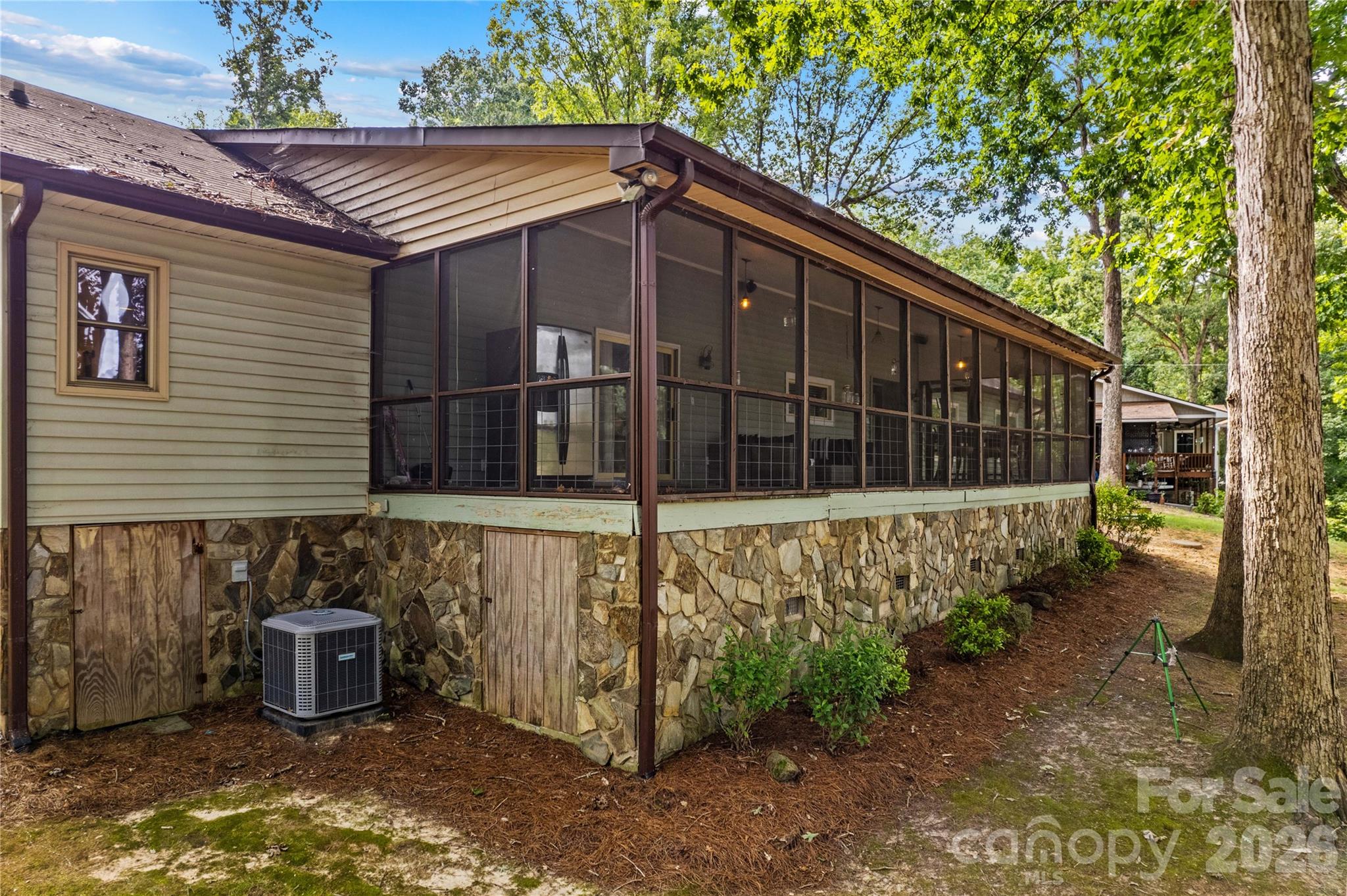 Single Family Residence at 173 Waddell Road, Mooresville, photo 24 of 30