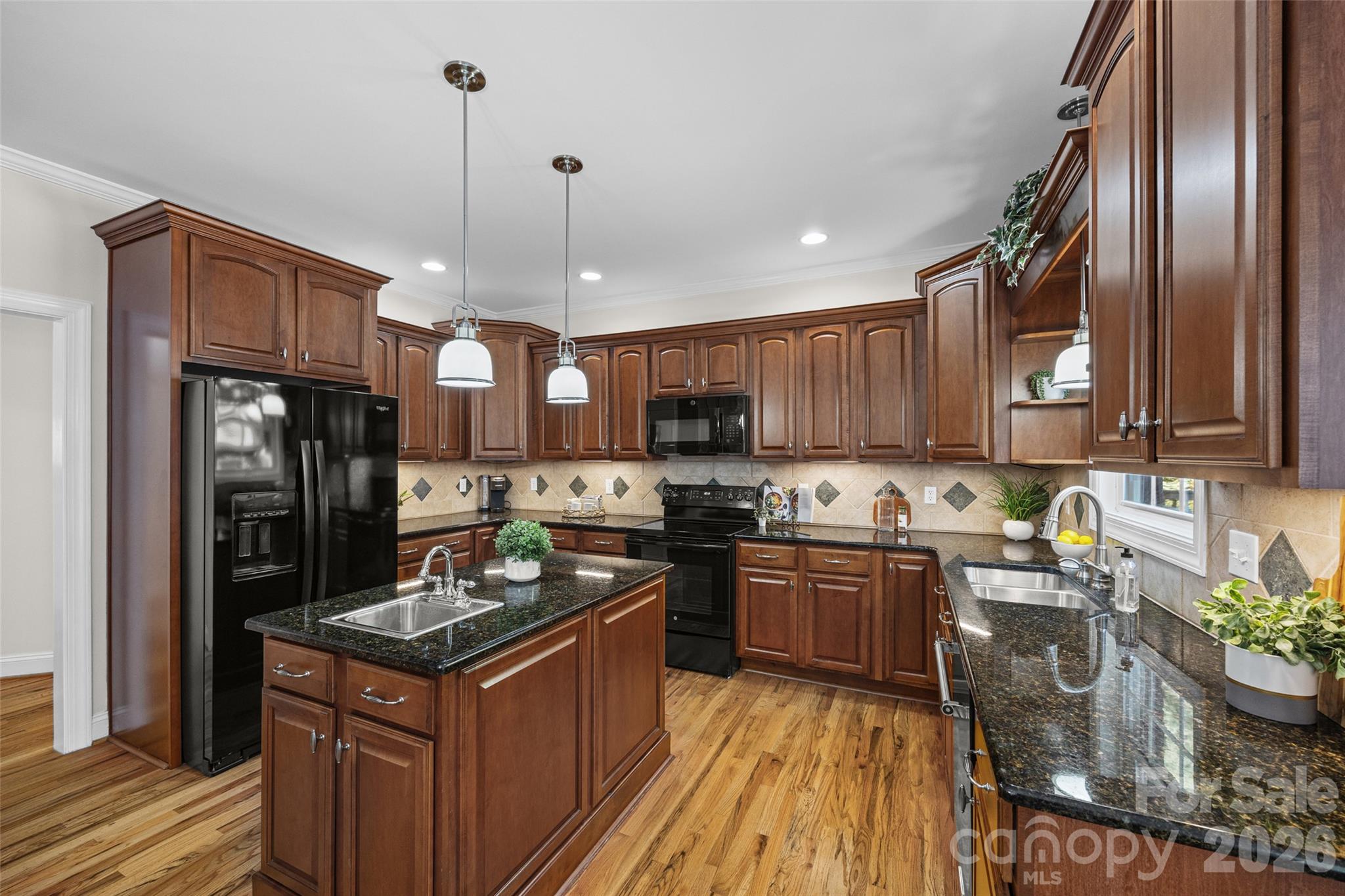 Single Family Residence at 131 Summerfield Court, Lake Wylie, photo 13 of 32