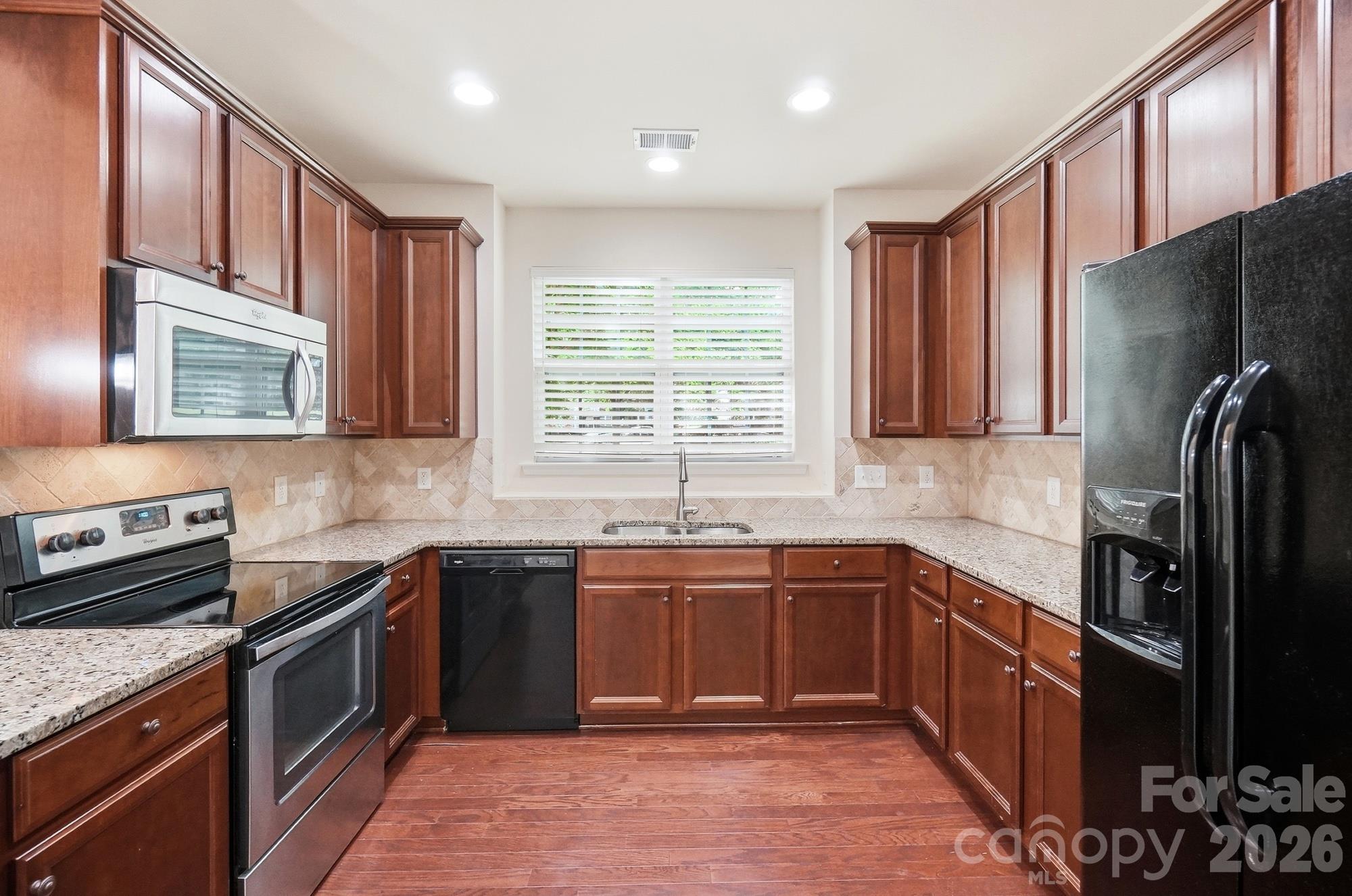 Kitchen - 123 Leyton Loop, Mooresville