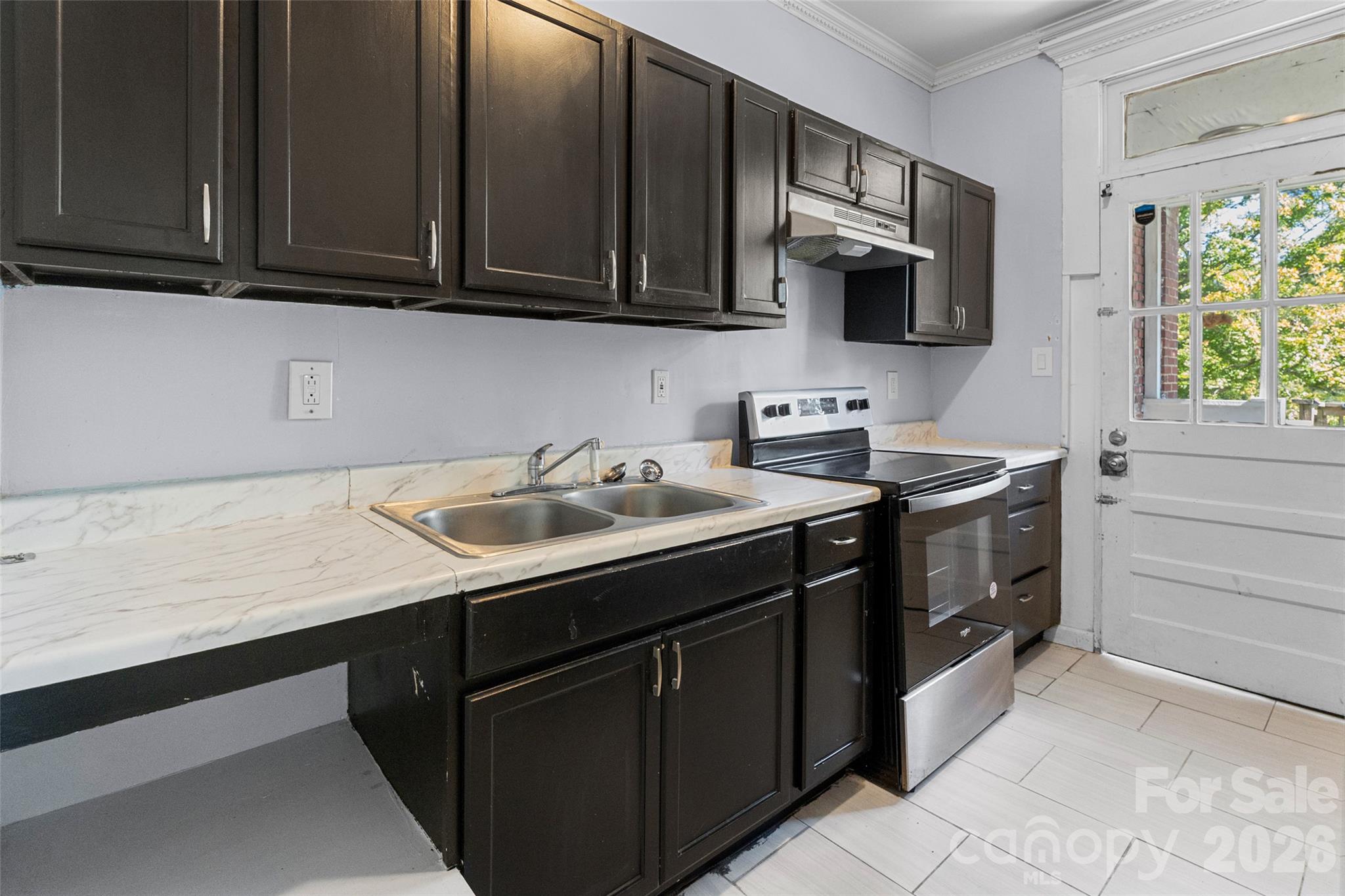 Triplex at 107 Pine Street, Chester, photo 26 of 36