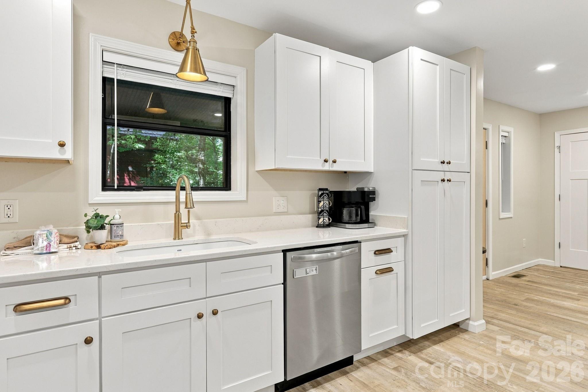 Single Family Residence at 643 Timberline Drive, Maggie Valley, photo 6 of 27