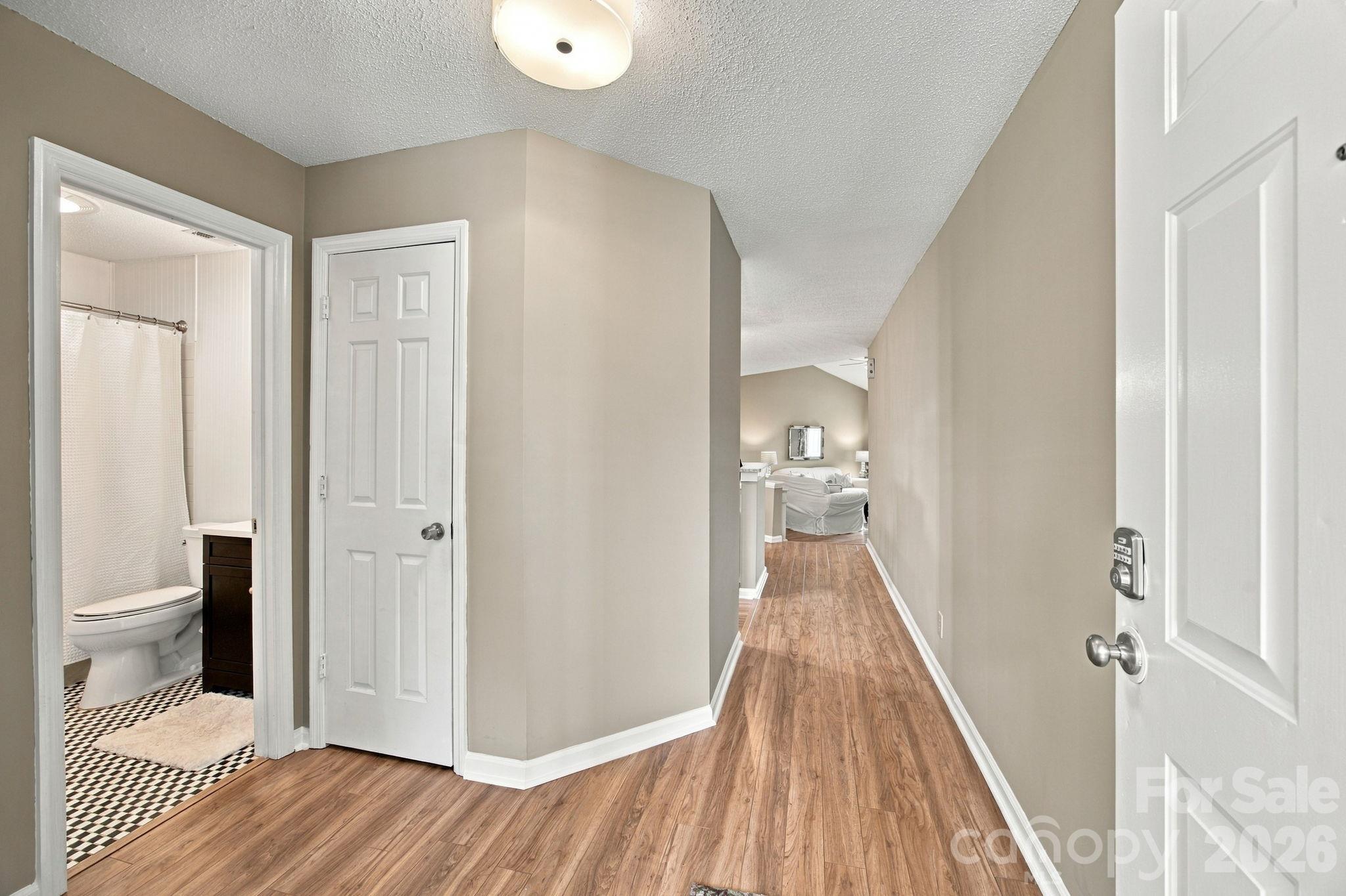 Condominium at 18809 Nautical Drive, Cornelius, photo 5 of 43