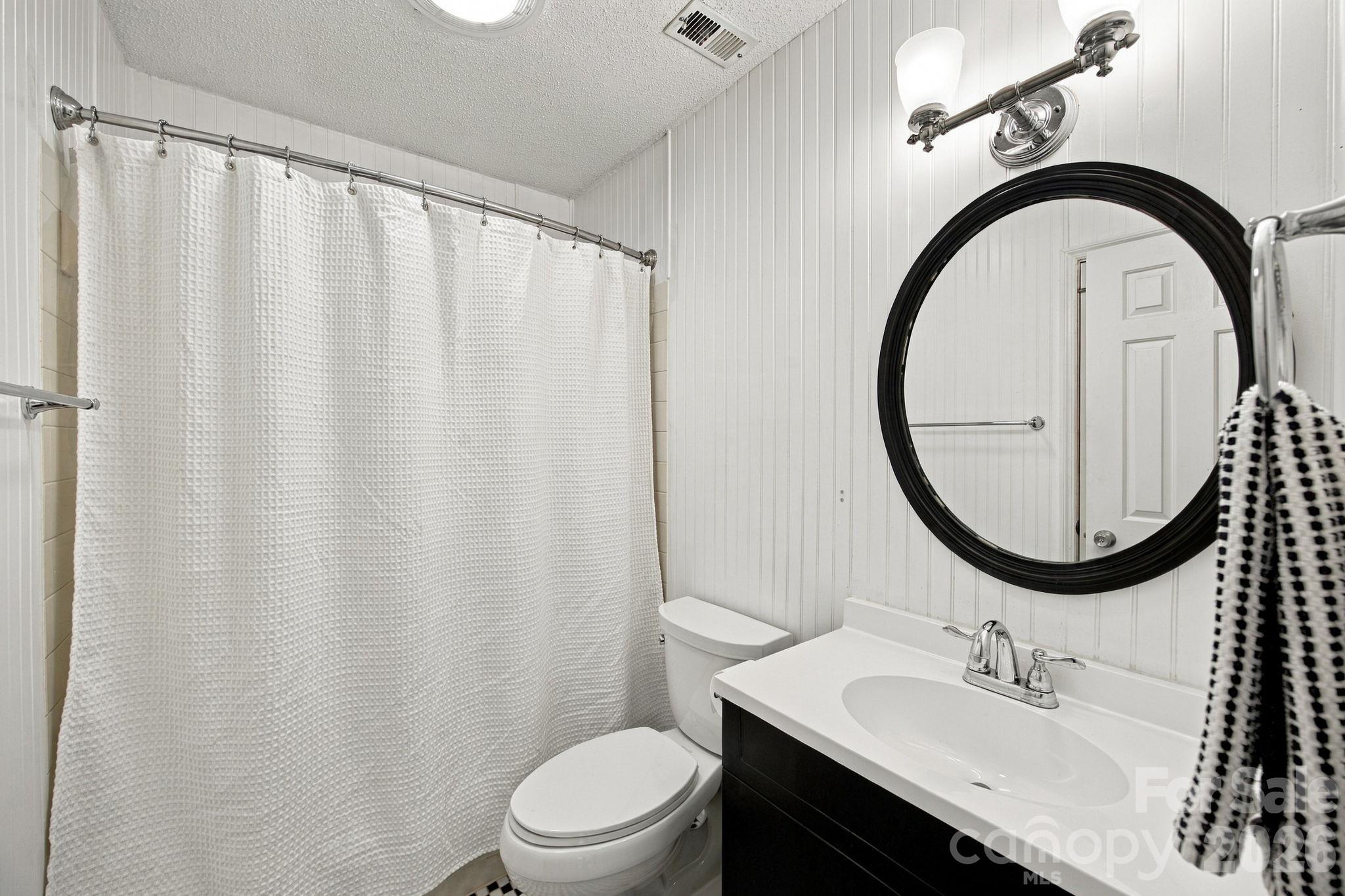 Condominium at 18809 Nautical Drive, Cornelius, photo 17 of 43