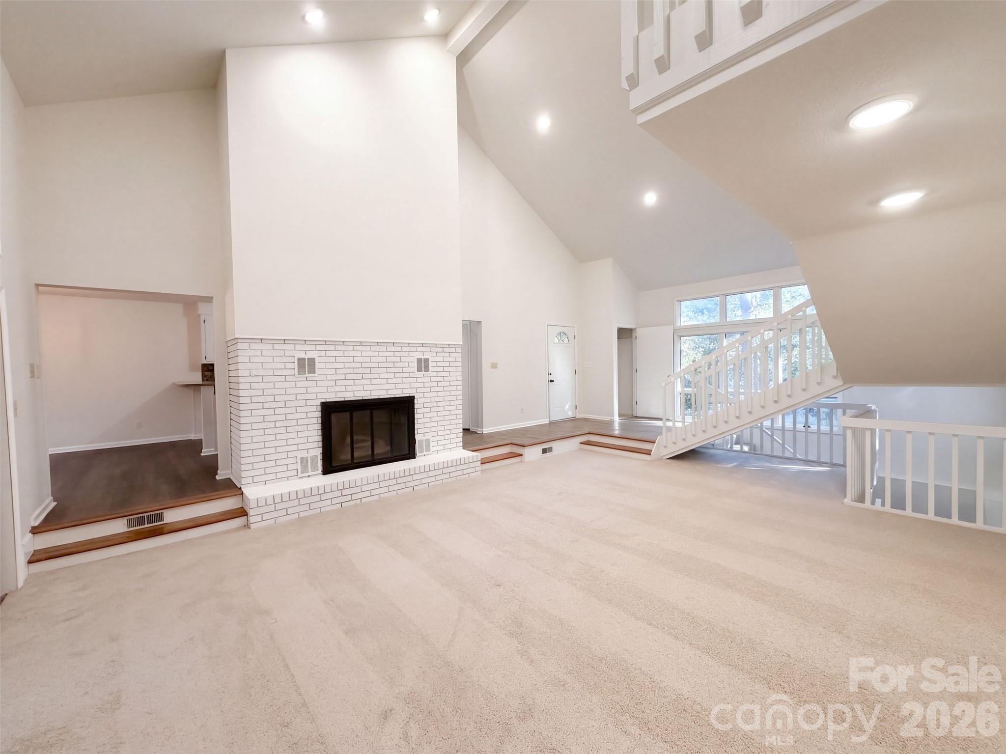 Single Family Residence at 1801 Dogwood Court, Fort Mill, photo 3 of 36