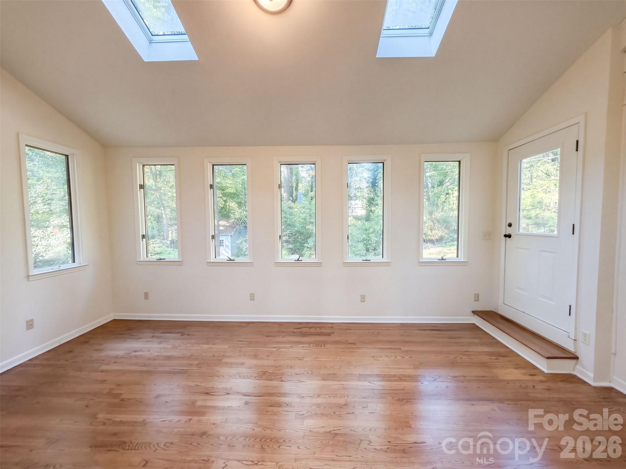 Single Family Residence at 1801 Dogwood Court, Fort Mill, photo 9 of 36