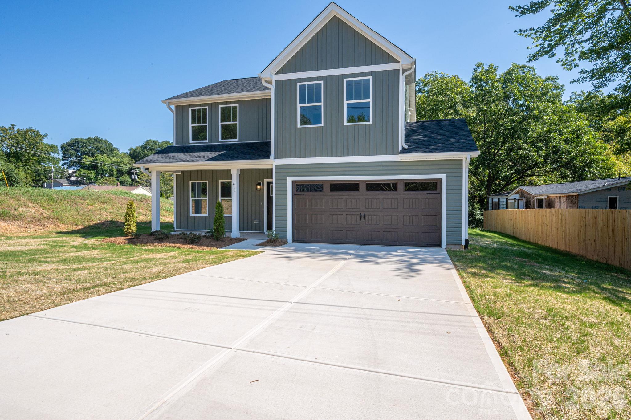 Single Family Residence at 411 Lee Street, Lincolnton, photo 2 of 23