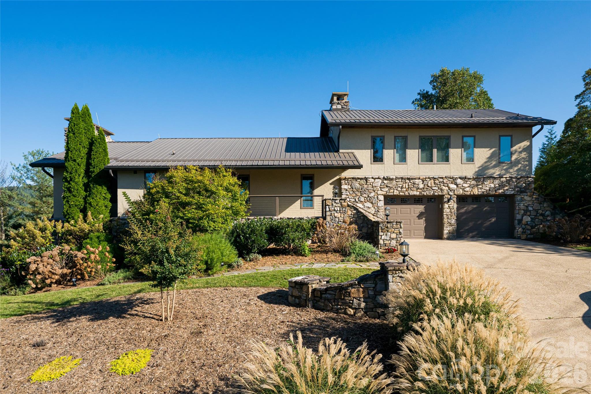 Contemporary elegance - 79 Horizon Hill Road, Asheville