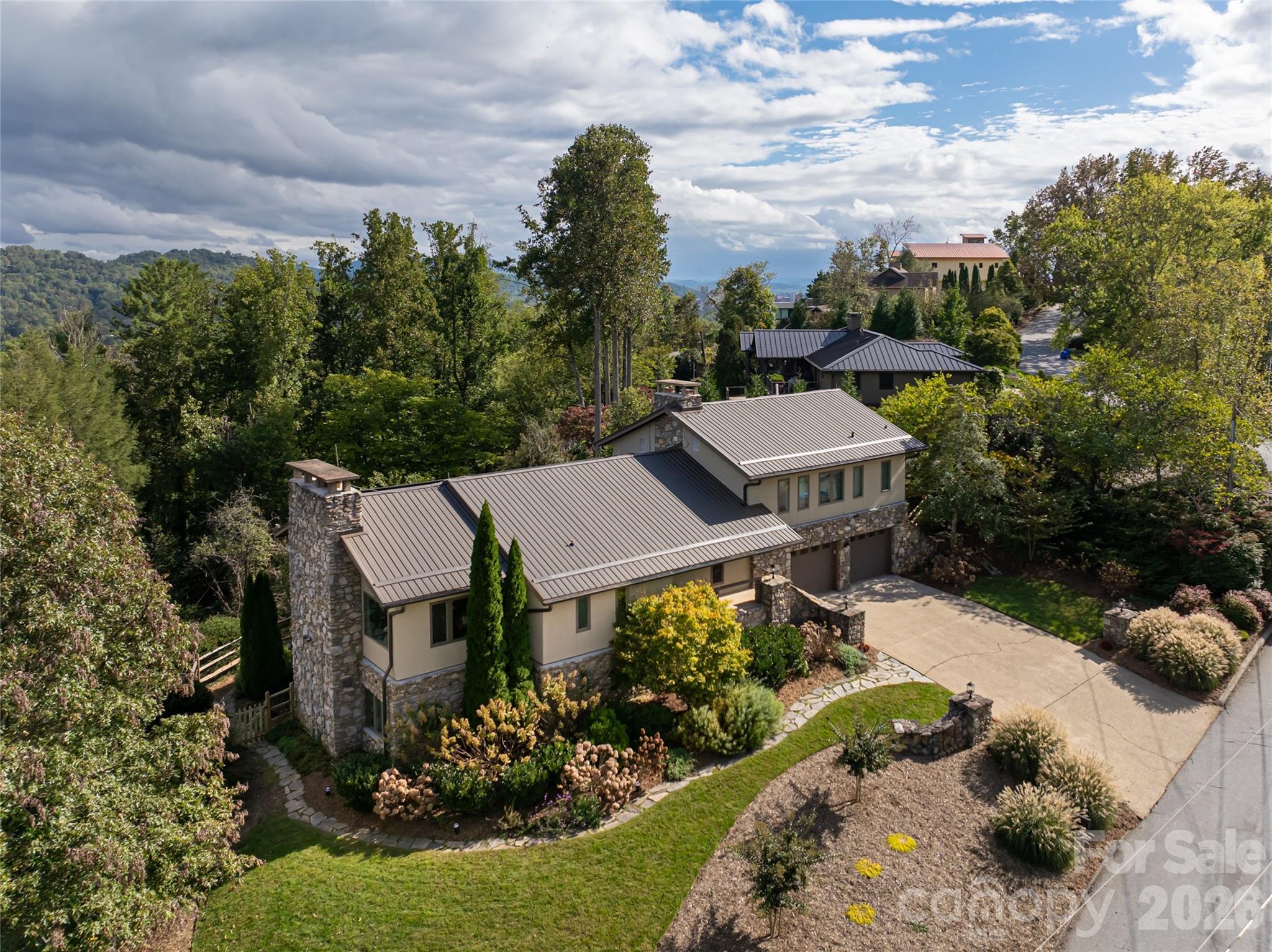 Single Family Residence at 79 Horizon Hill Road, Asheville, photo 6 of 47