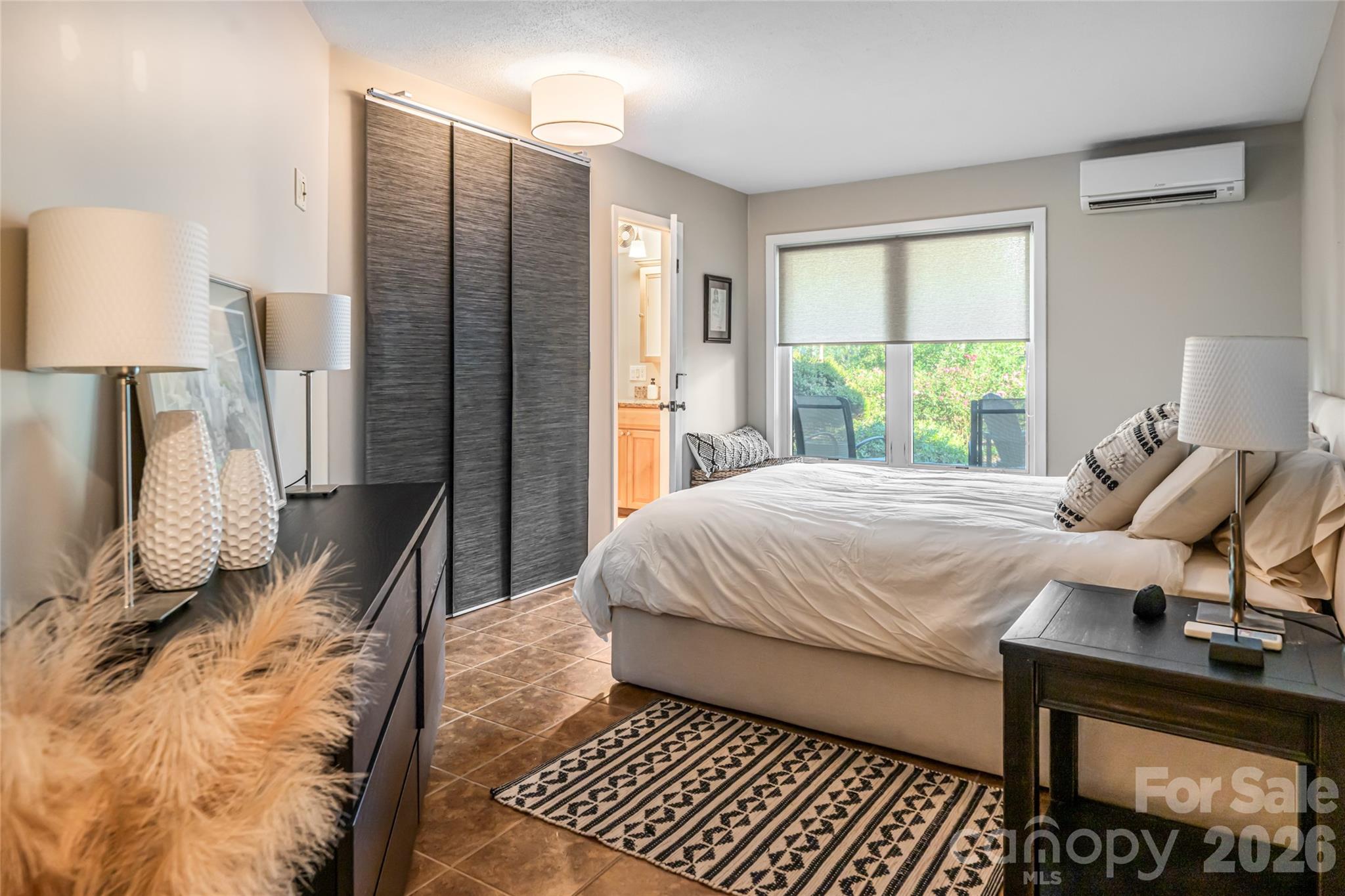 Lower level bedroom - 79 Horizon Hill Road, Asheville