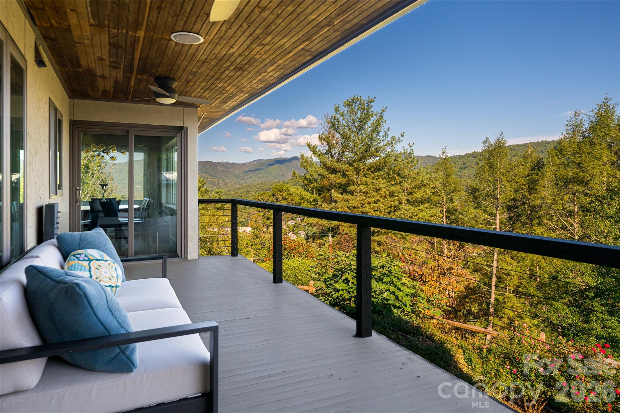 Covered outdoor space - 79 Horizon Hill Road, Asheville