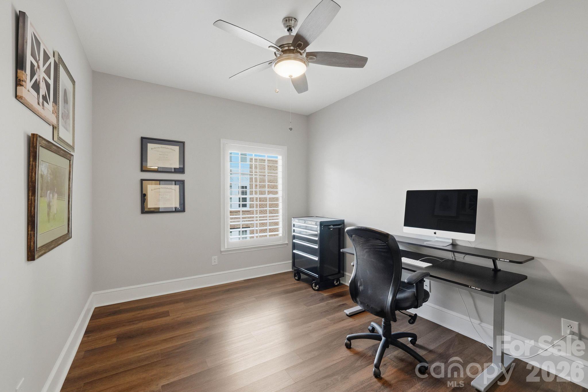 Condominium at 2432 Selwyn Avenue, Charlotte, photo 16 of 21