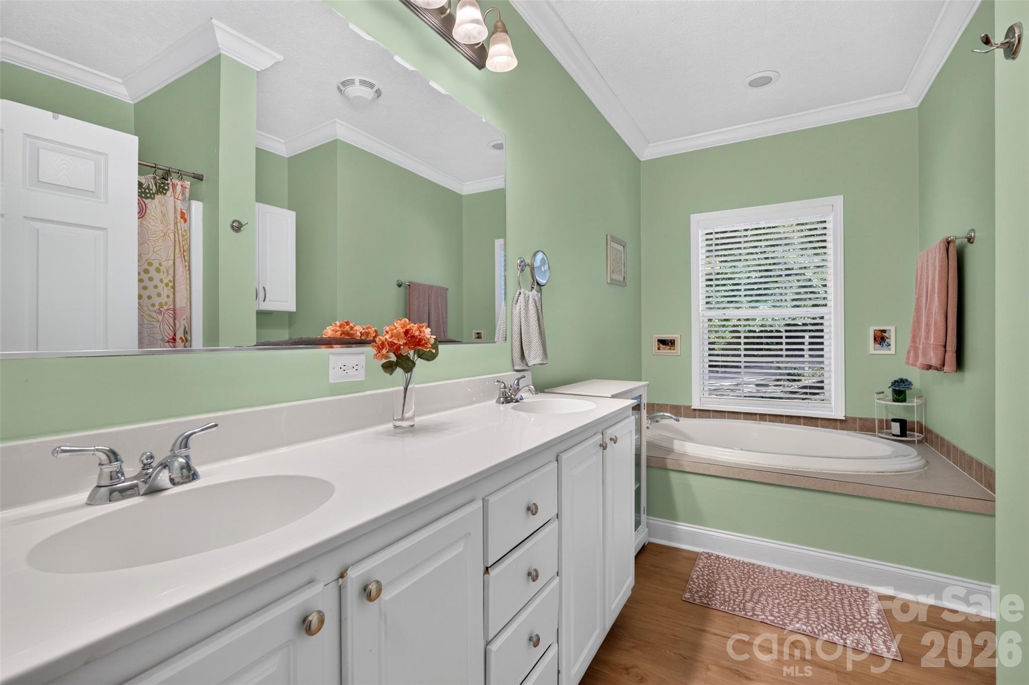 Single Family Residence at 9 Gollum Drive, Fairview, photo 17 of 37