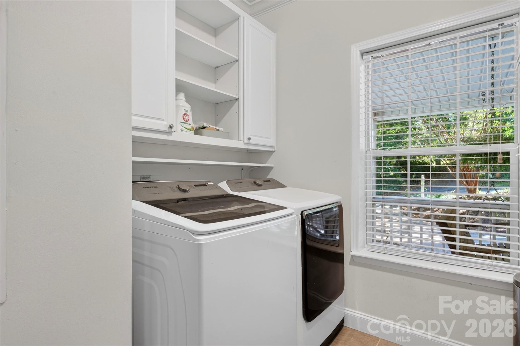 Single Family Residence at 9 Gollum Drive, Fairview, photo 18 of 37