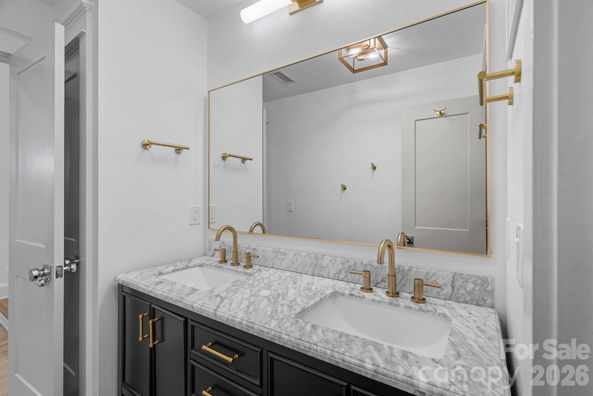 Single Family Residence at 19610 Weavers Circle, Cornelius, photo 23 of 46
