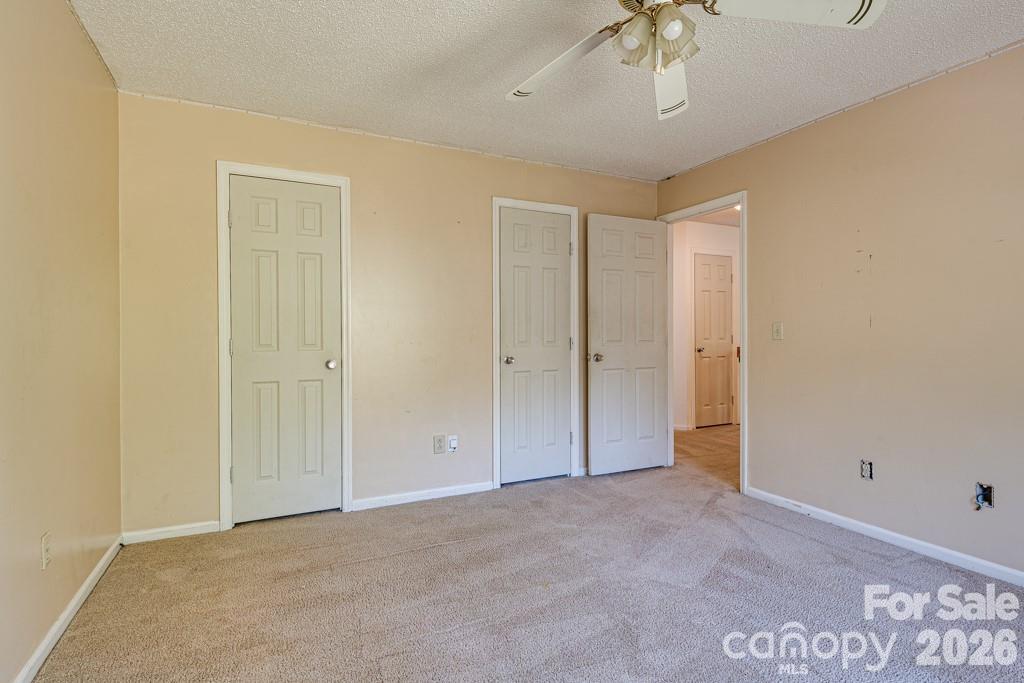 Single Family Residence at 6844 Shiloh Ridge Lane, Charlotte, photo 8 of 18
