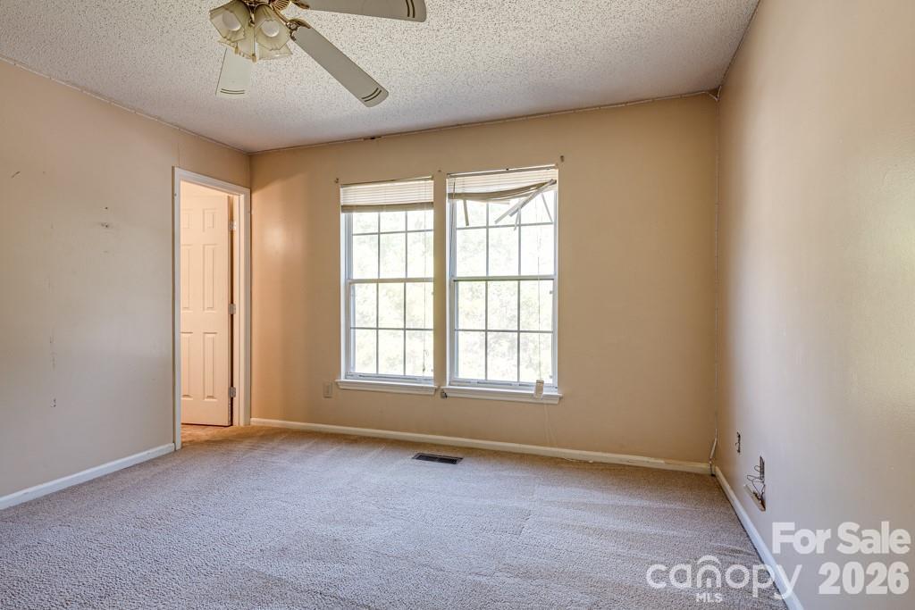 Single Family Residence at 6844 Shiloh Ridge Lane, Charlotte, photo 12 of 18
