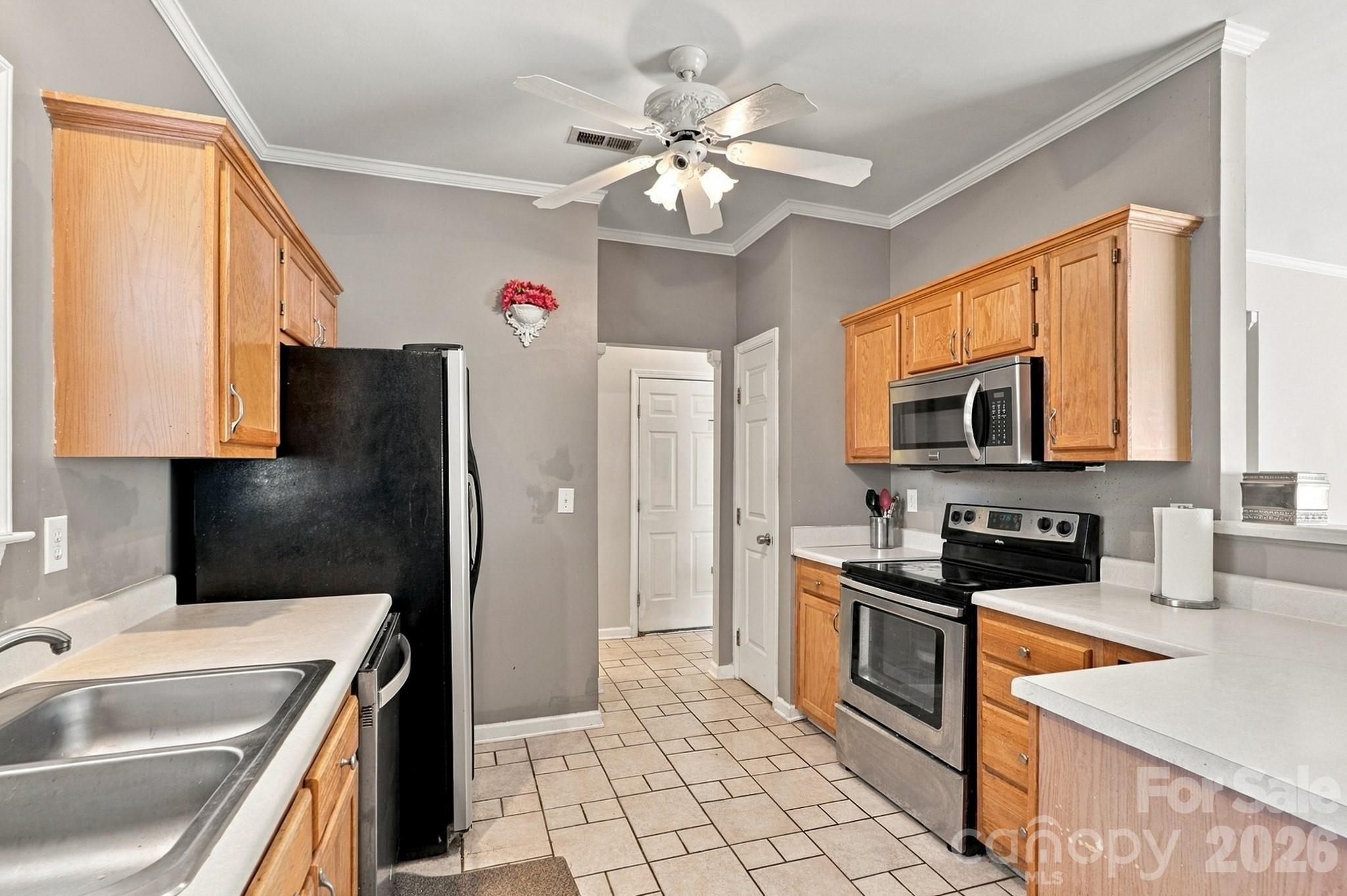 Single Family Residence at 9115 Swallow Tail Lane, Charlotte, photo 15 of 29