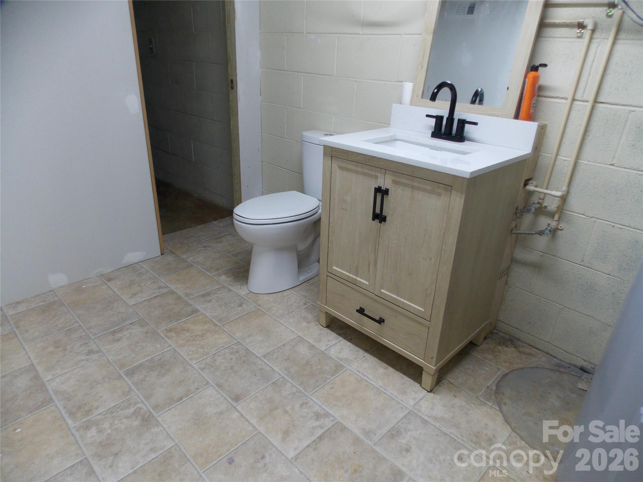Single Family Residence at 3185 Deerbrook Road, Lenoir, photo 17 of 25