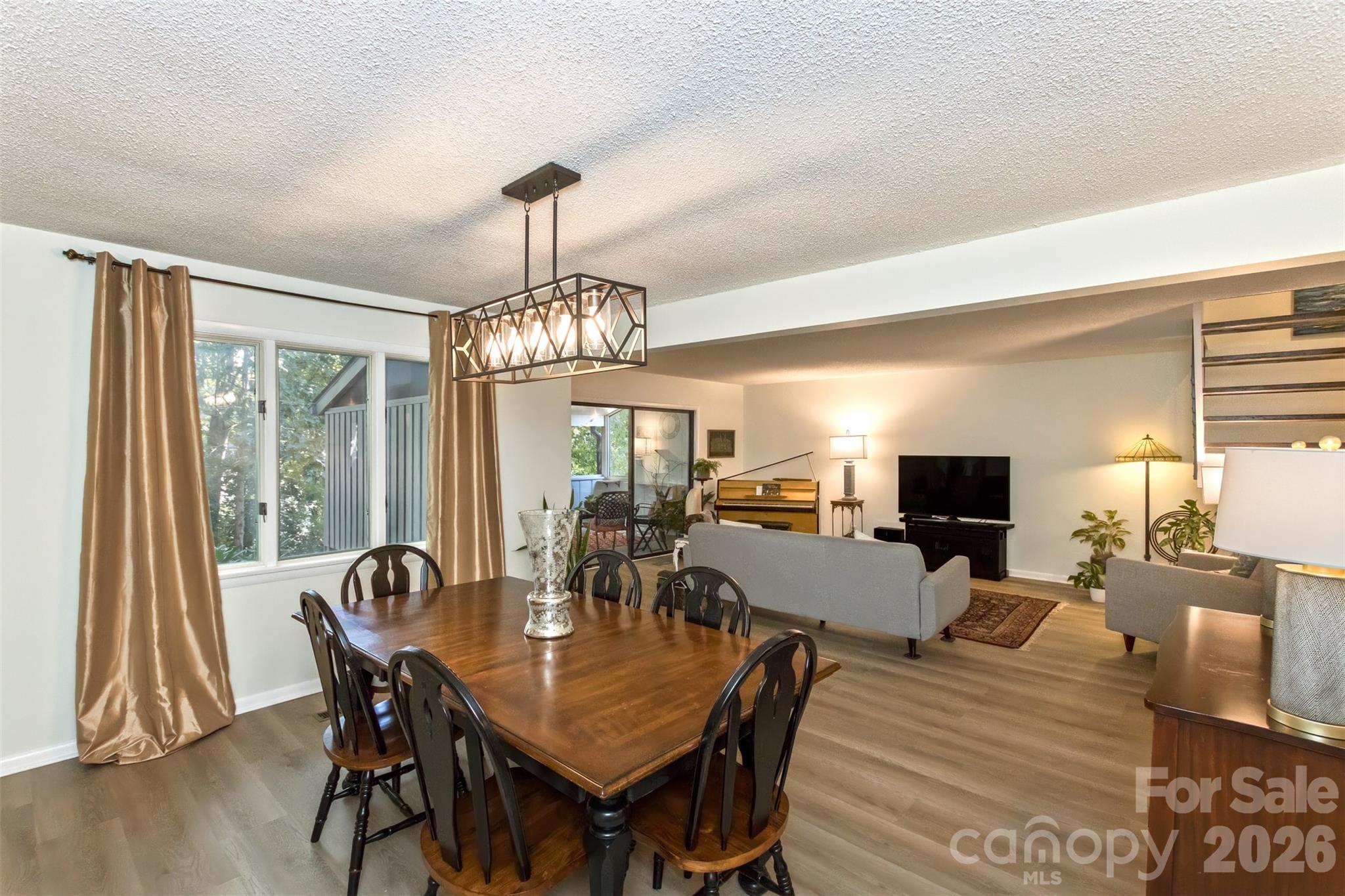 Huge windows and natural light - 503 Crowfields Lane, Asheville