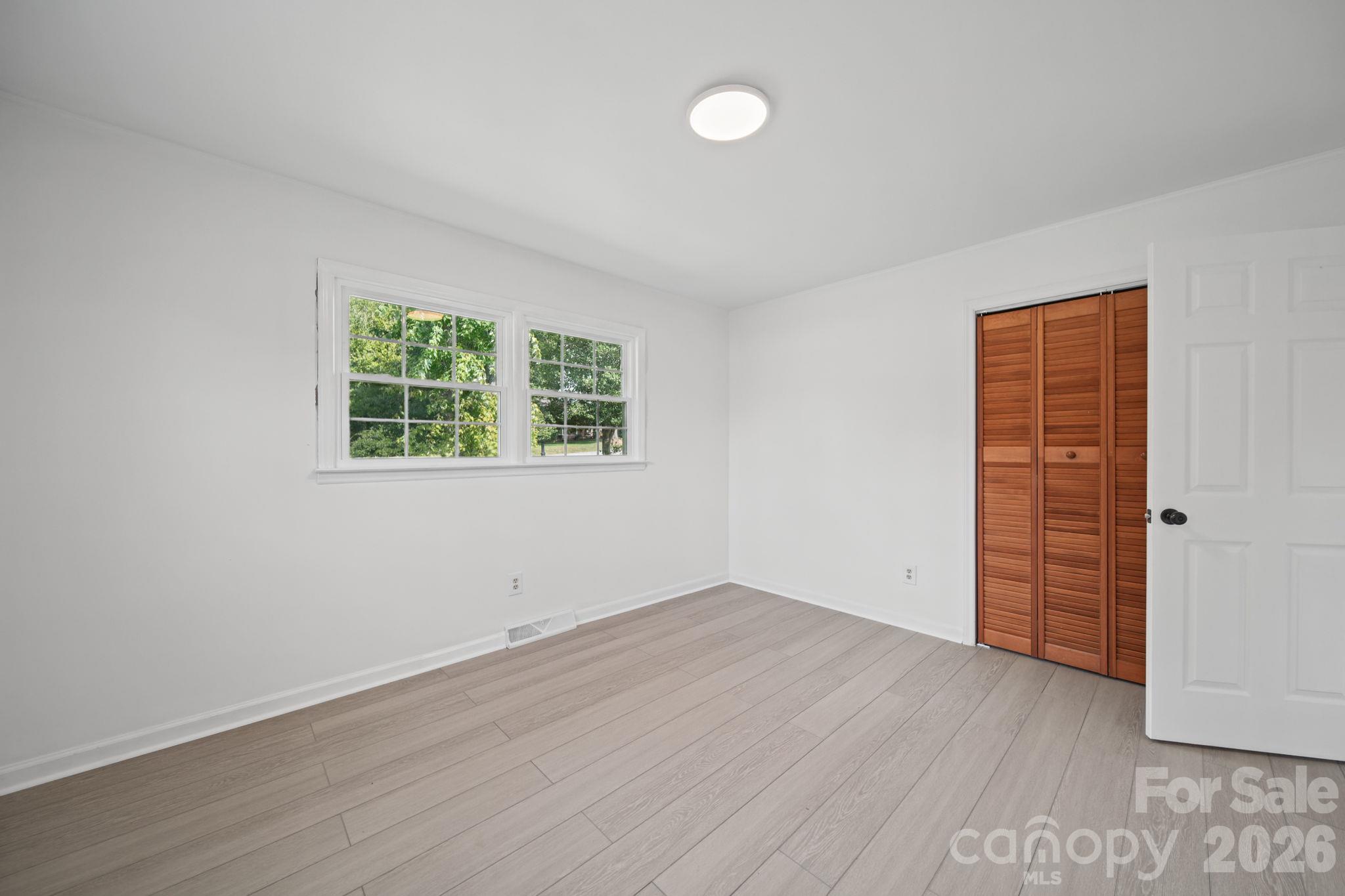 Single Family Residence at 109 Colonial Drive, Kings Mountain, photo 13 of 25