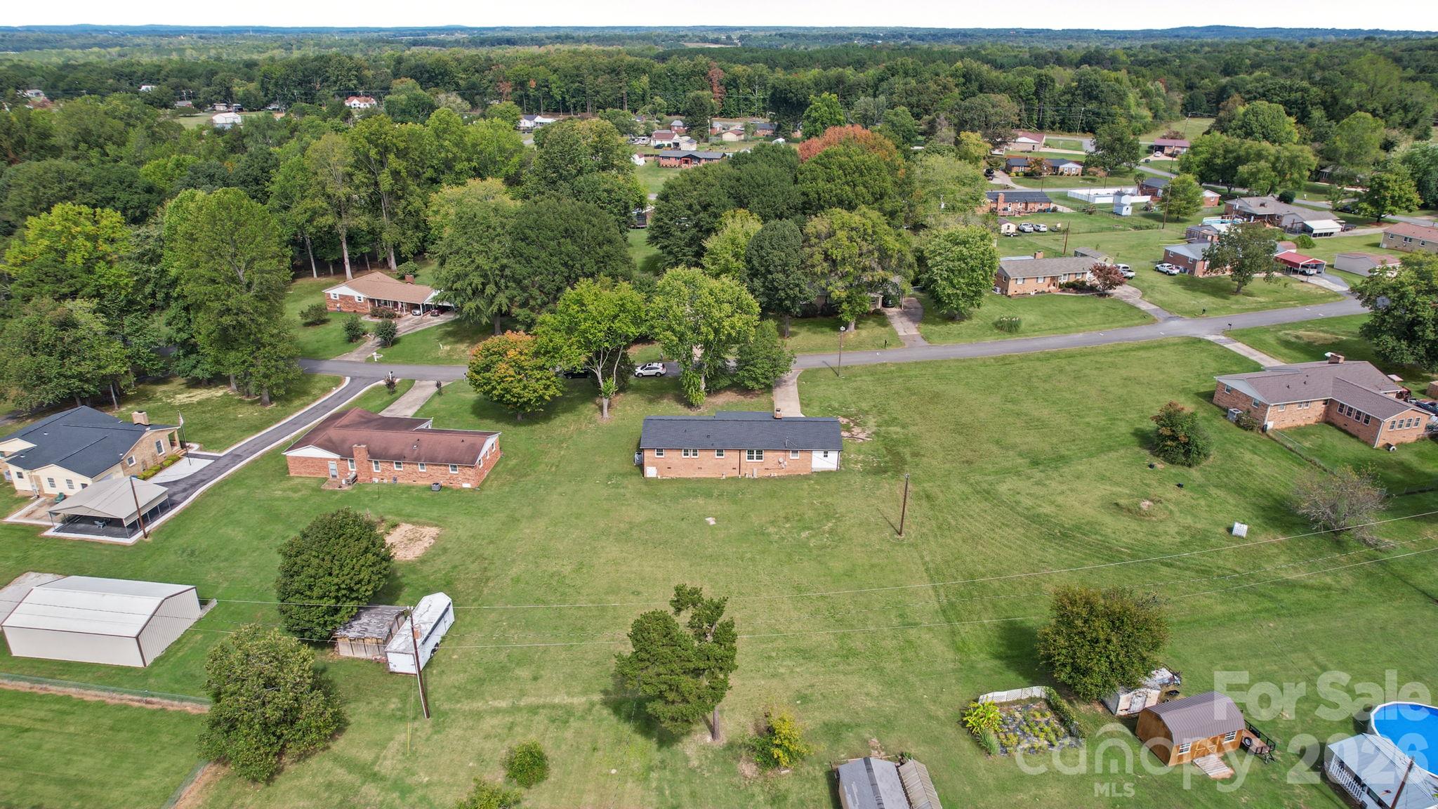 Single Family Residence at 109 Colonial Drive, Kings Mountain, photo 21 of 25