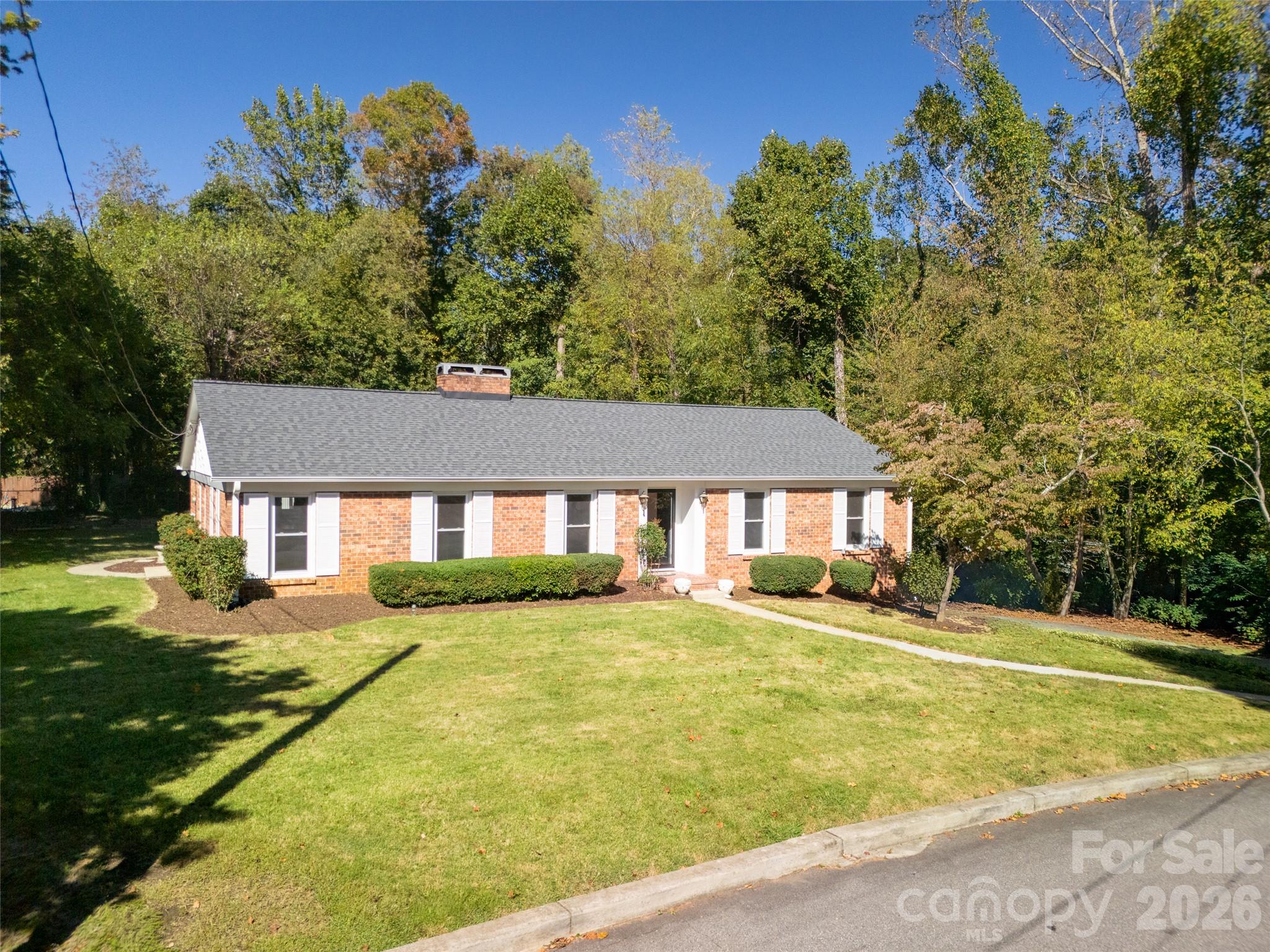6 Crestwood Lane
