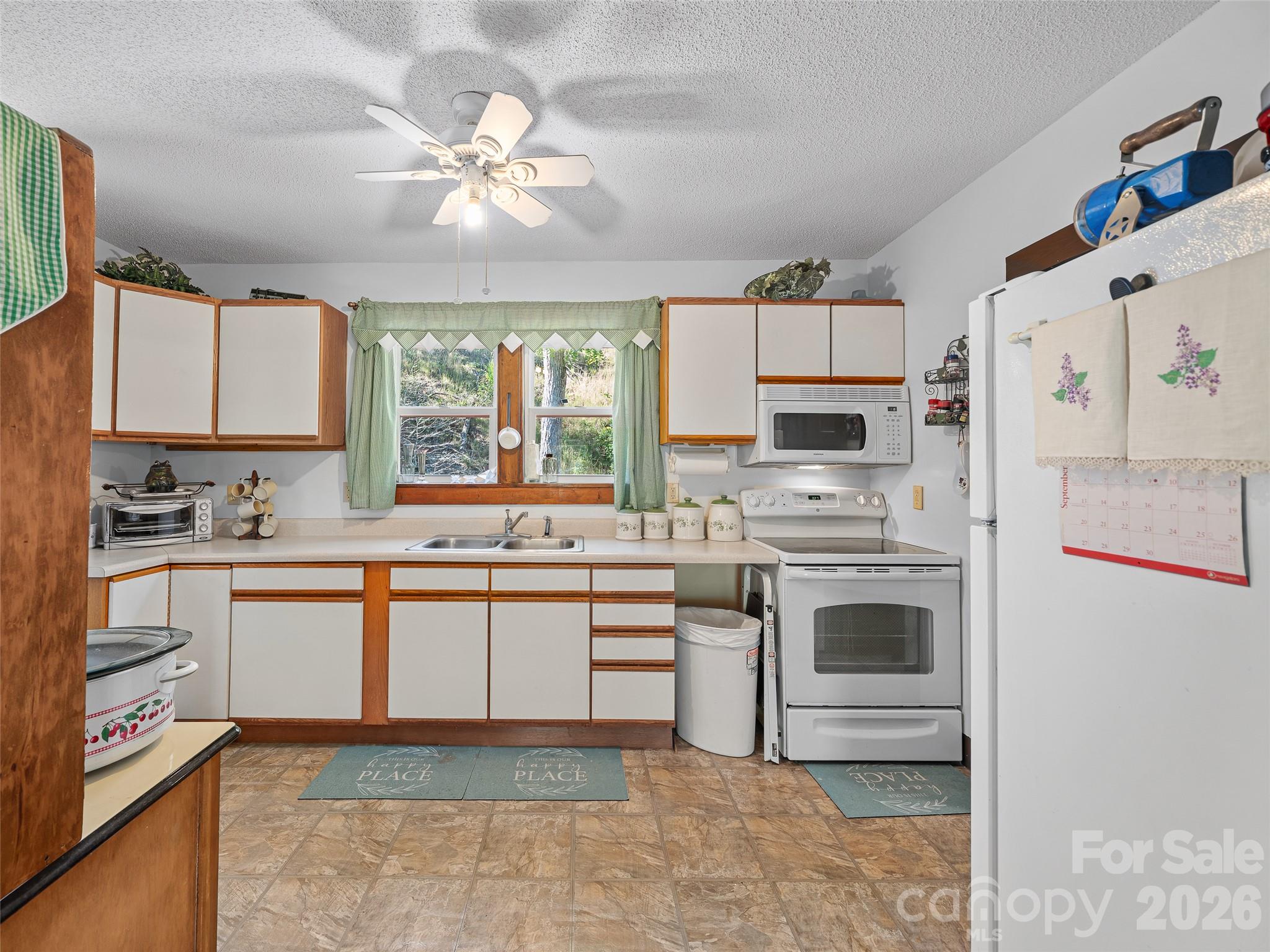 Single Family Residence at 163 Cub Howell Road, Bakersville, photo 9 of 34