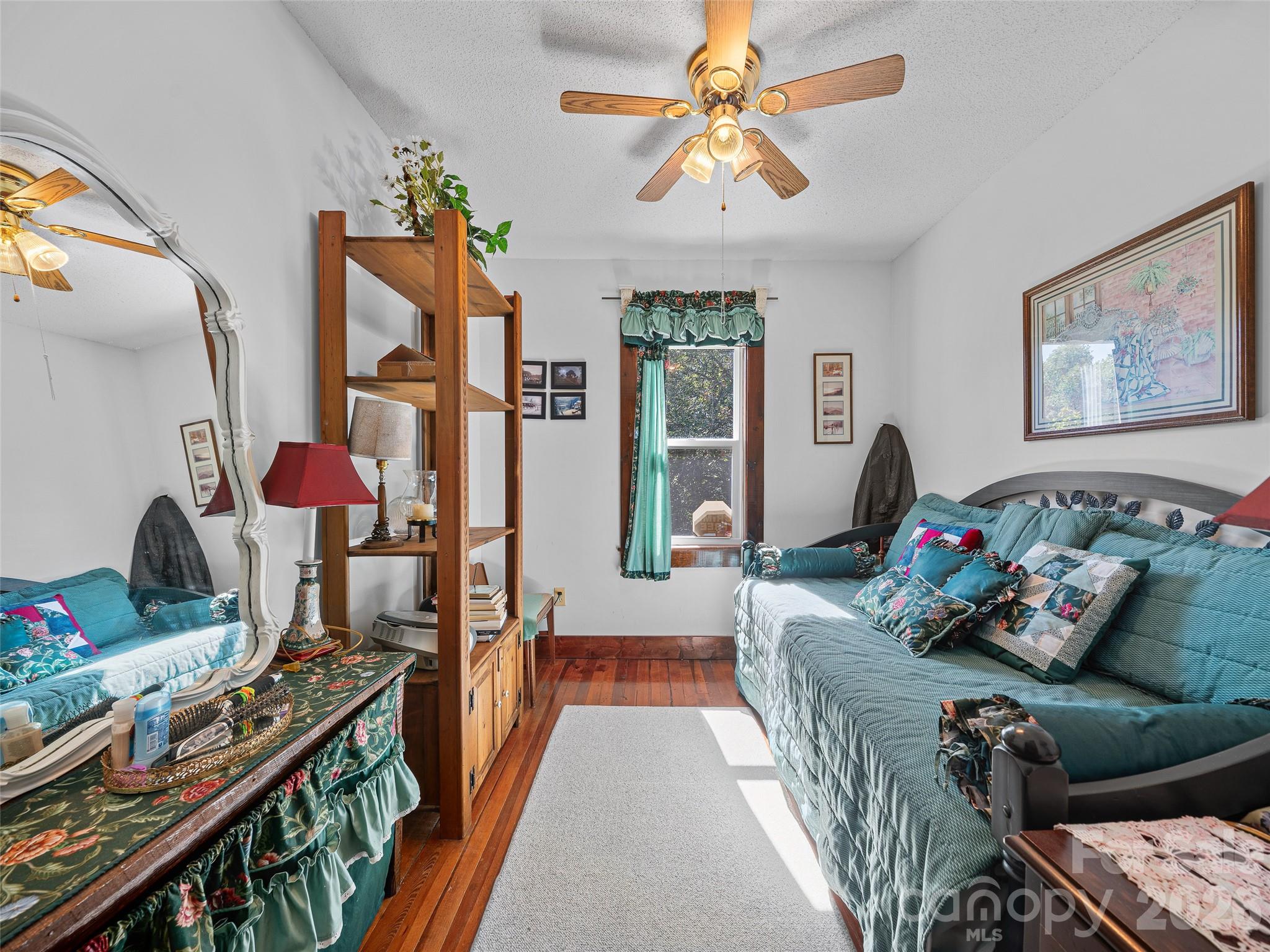 Single Family Residence at 163 Cub Howell Road, Bakersville, photo 13 of 34
