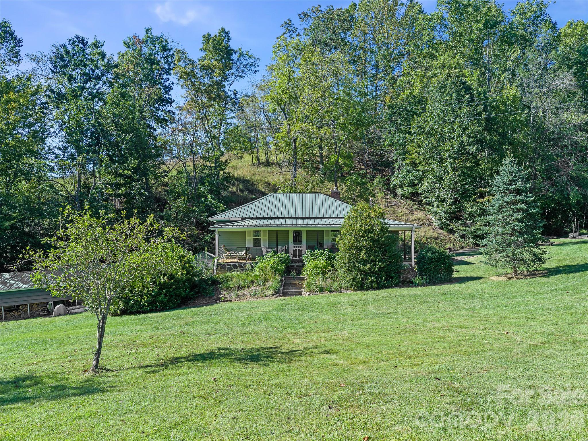 Single Family Residence at 163 Cub Howell Road, Bakersville, photo 29 of 34