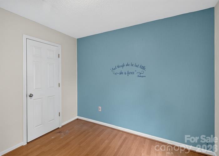 Single Family Residence at 1021 Stinson Glen Lane, Charlotte, photo 10 of 20