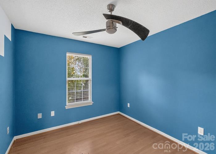 Single Family Residence at 1021 Stinson Glen Lane, Charlotte, photo 12 of 20